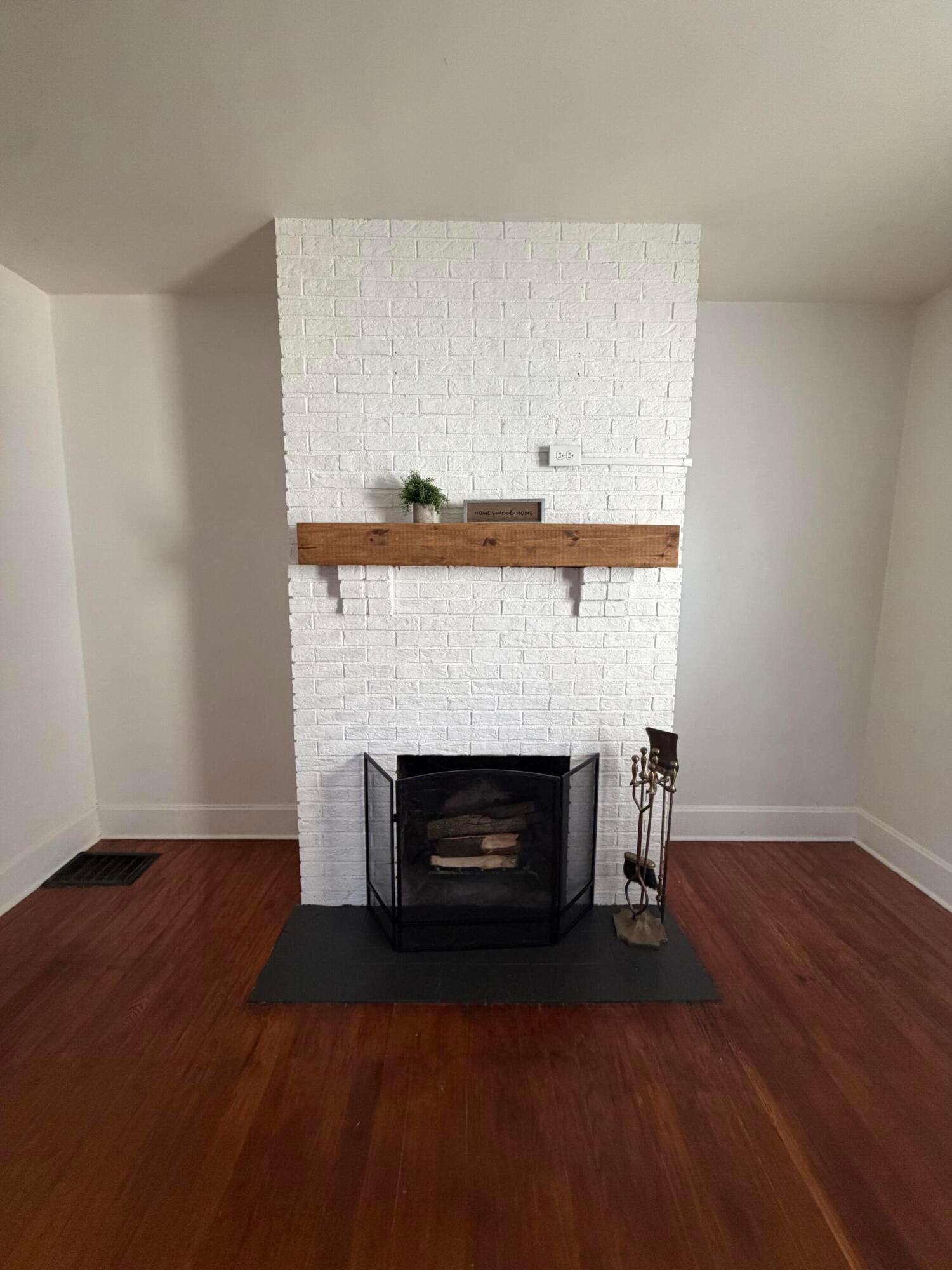 1245 E Chestnut Street Property Photo 7