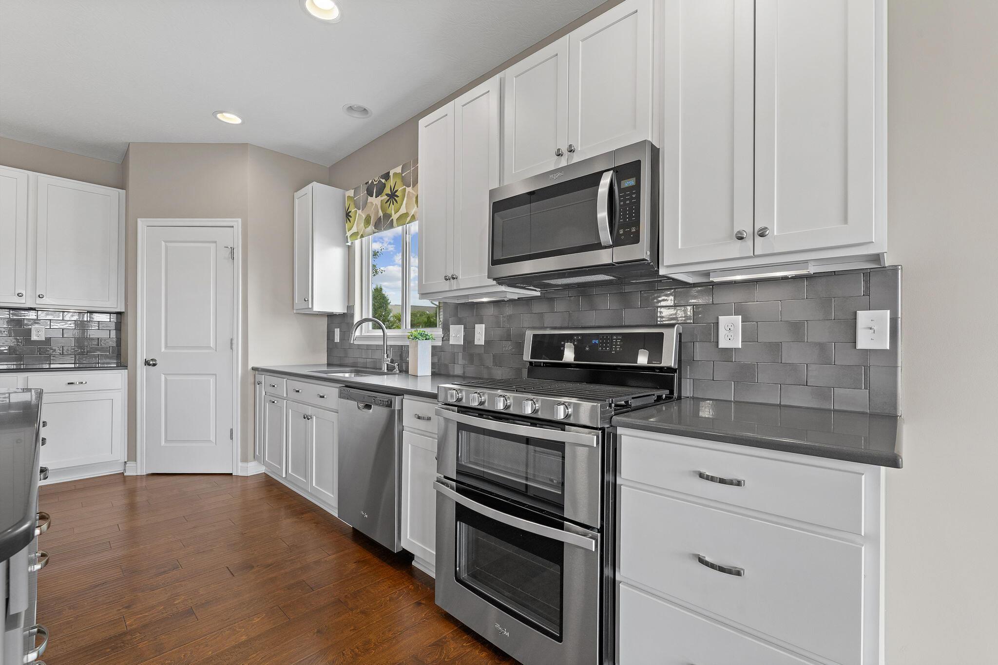 3751 Sanctuary Loop Property Photo 6
