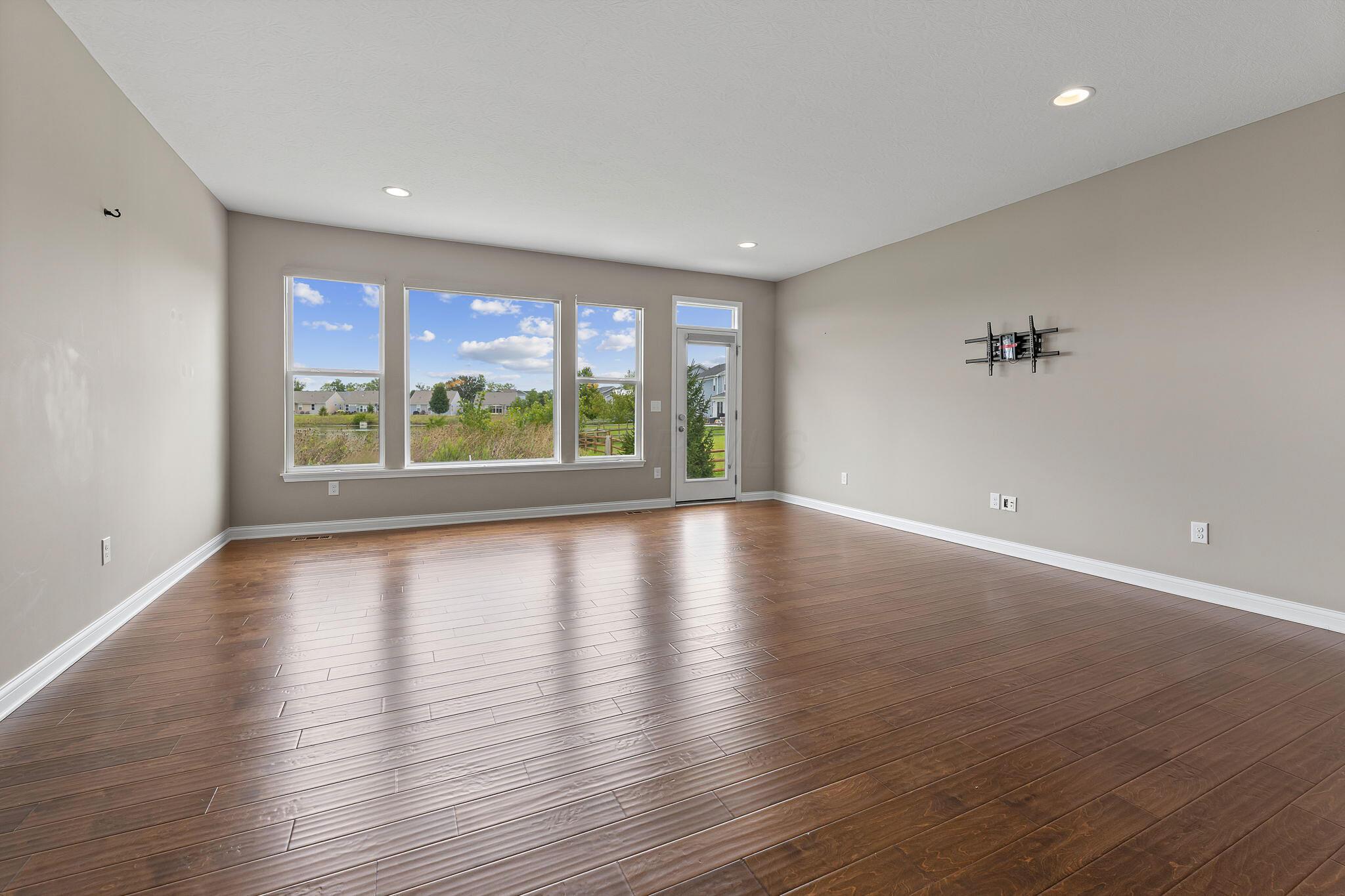 3751 Sanctuary Loop Property Photo 8