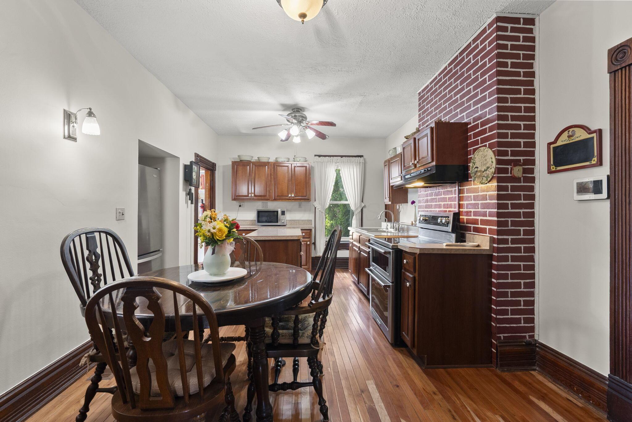 1263 Amity Road Property Photo 10