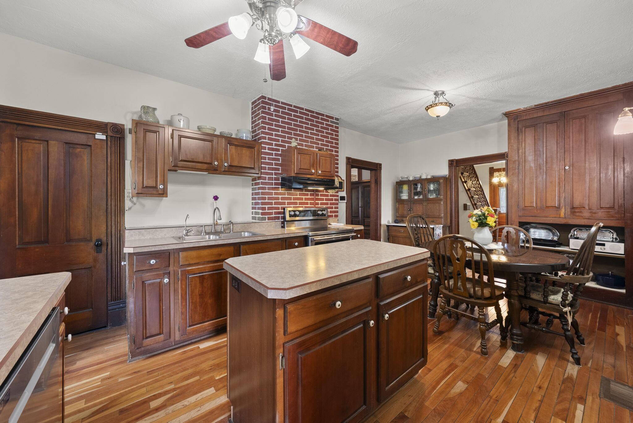 1263 Amity Road Property Photo 13