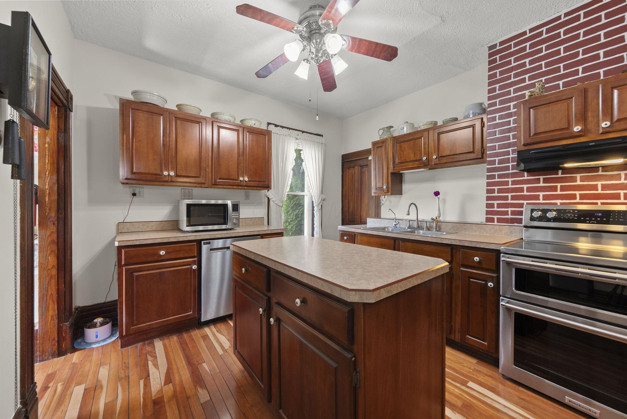 1263 Amity Road Property Photo 15