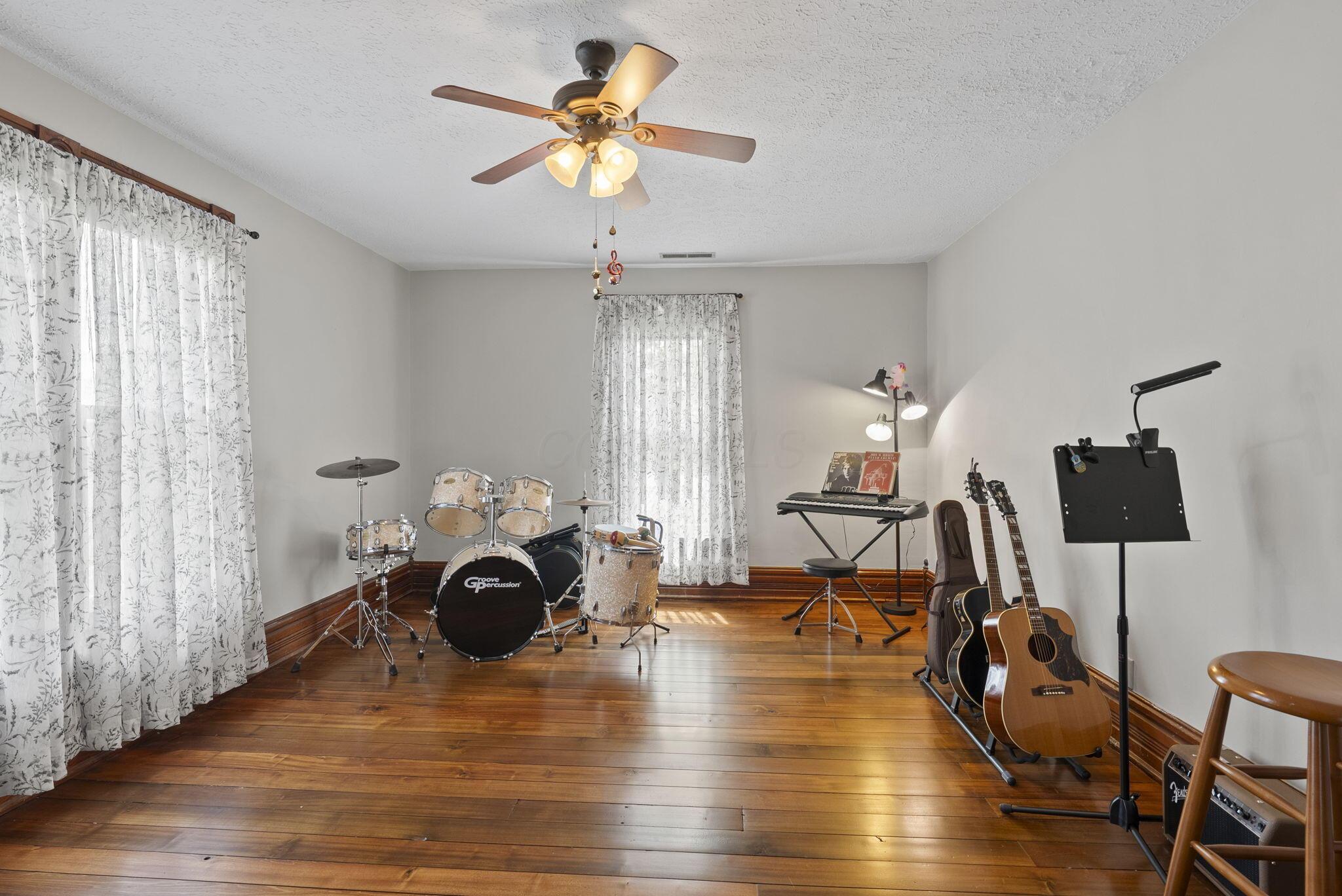 1263 Amity Road Property Photo 32