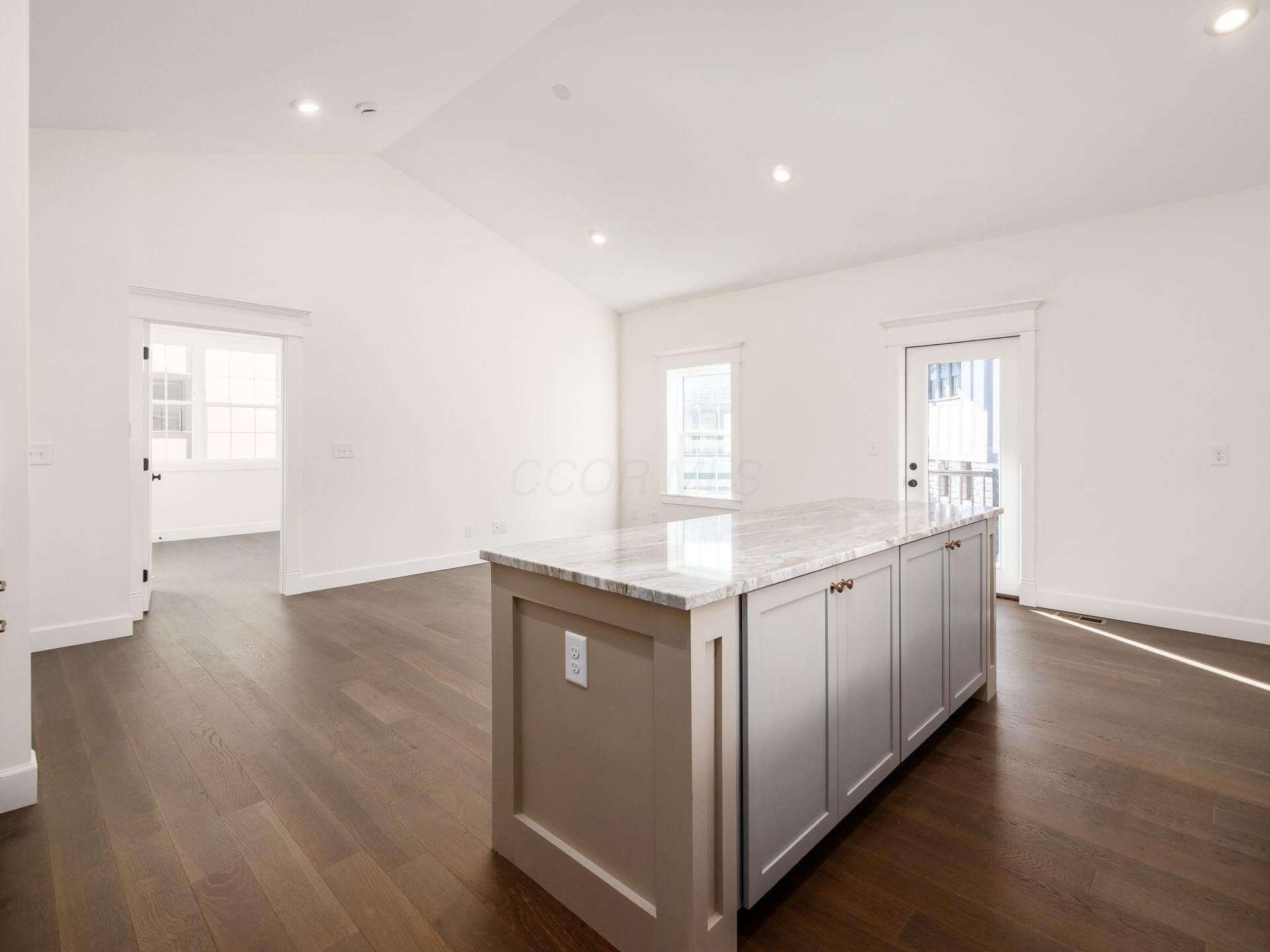 2015 W 5th Avenue, 107 Property Photo 15