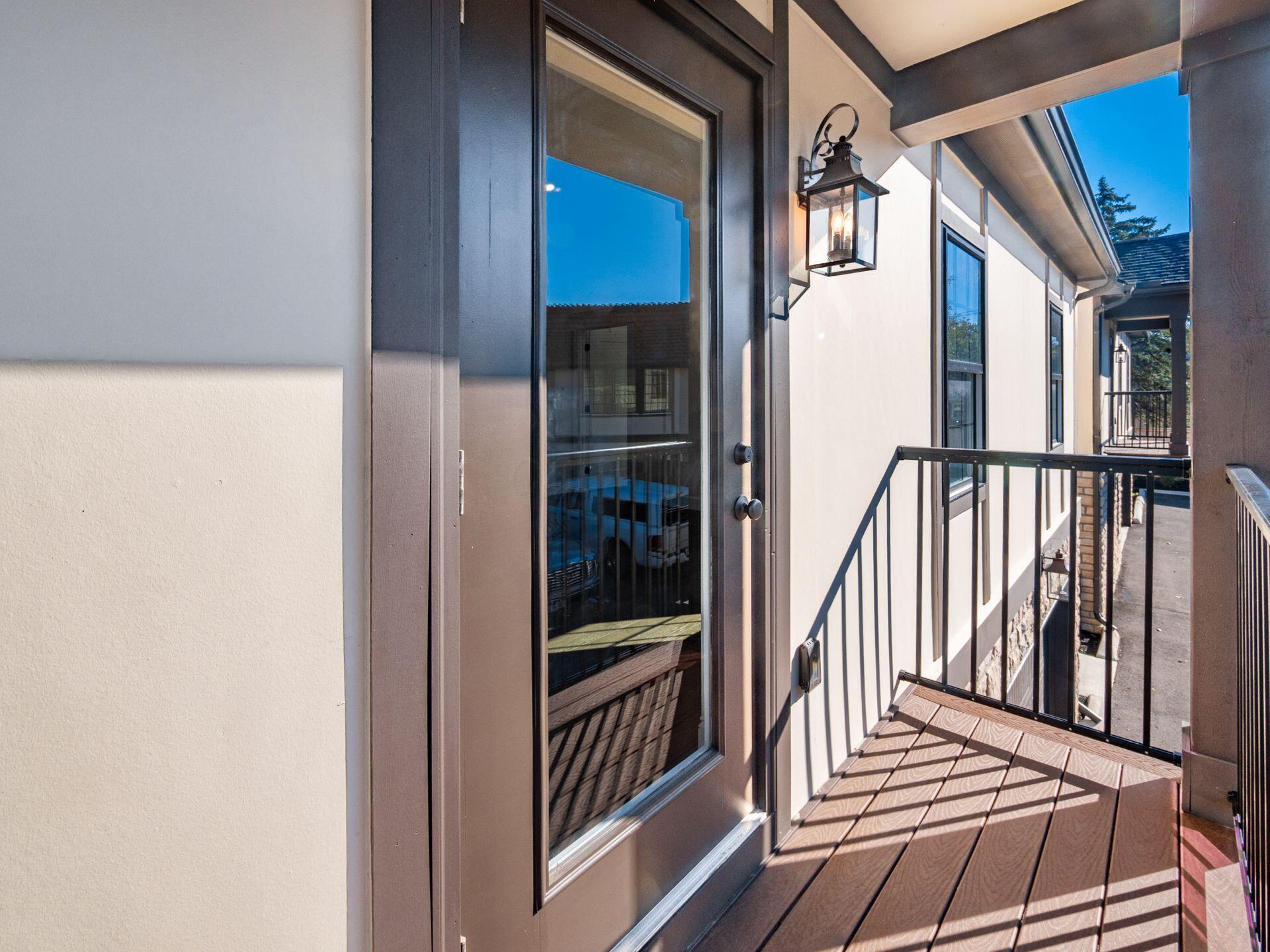 2015 W 5th Avenue, 107 Property Photo 26