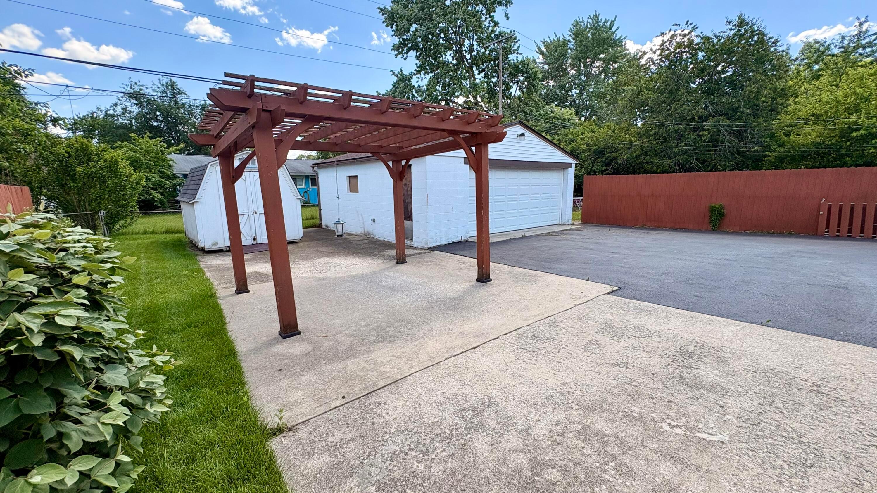 3321 Eakin Road Property Photo 7