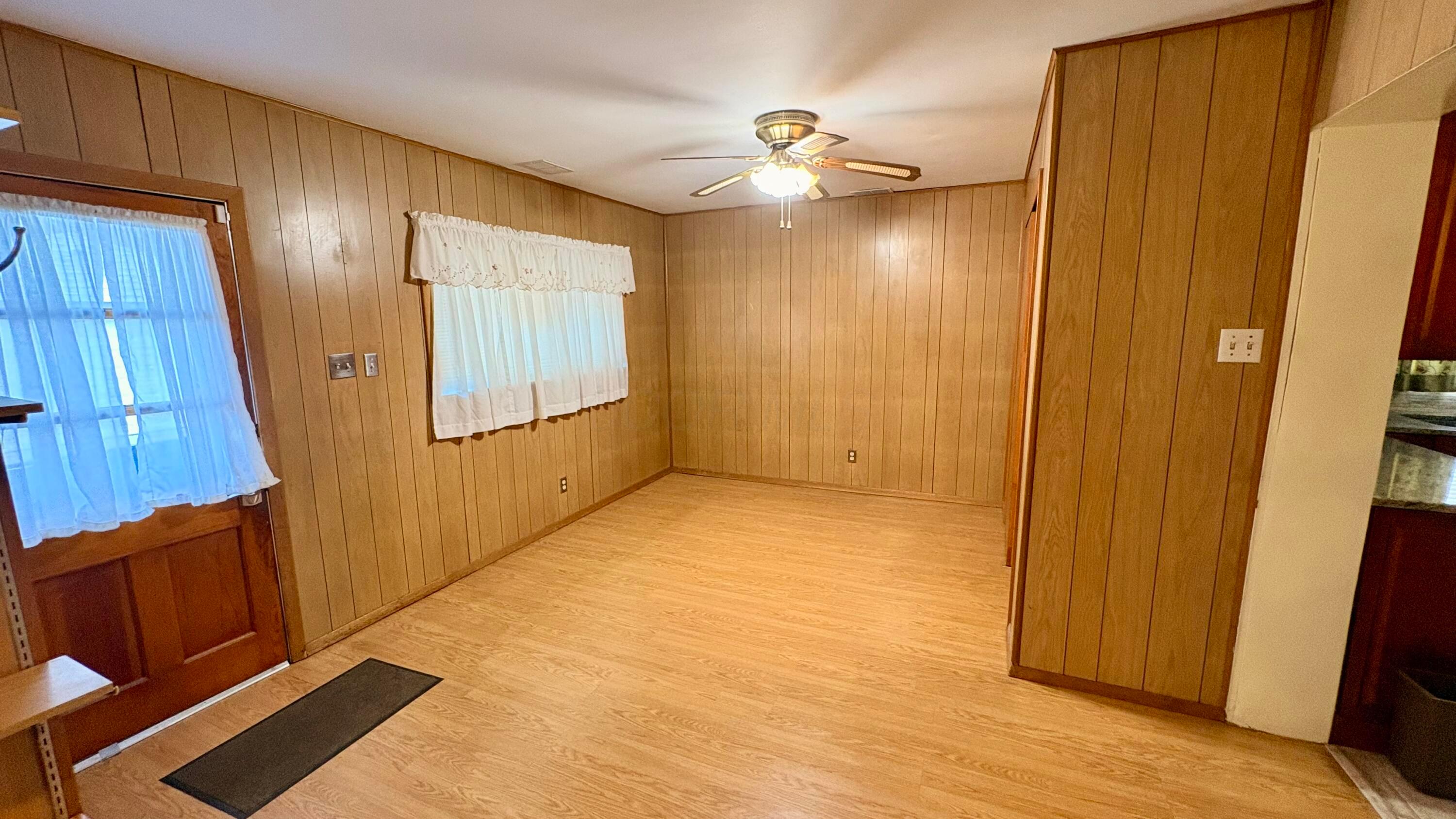 3321 Eakin Road Property Photo 17