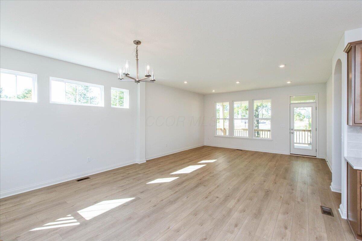 981 Bracknell Way Property Photo 11