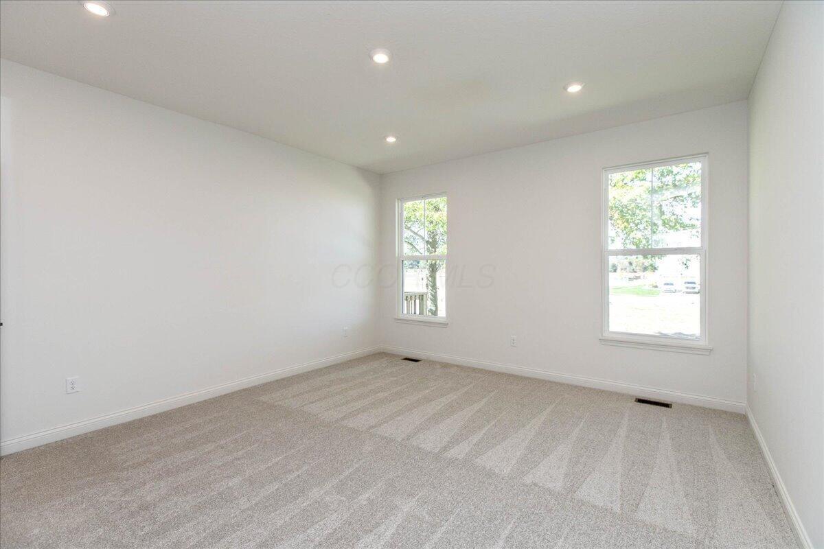 981 Bracknell Way Property Photo 22
