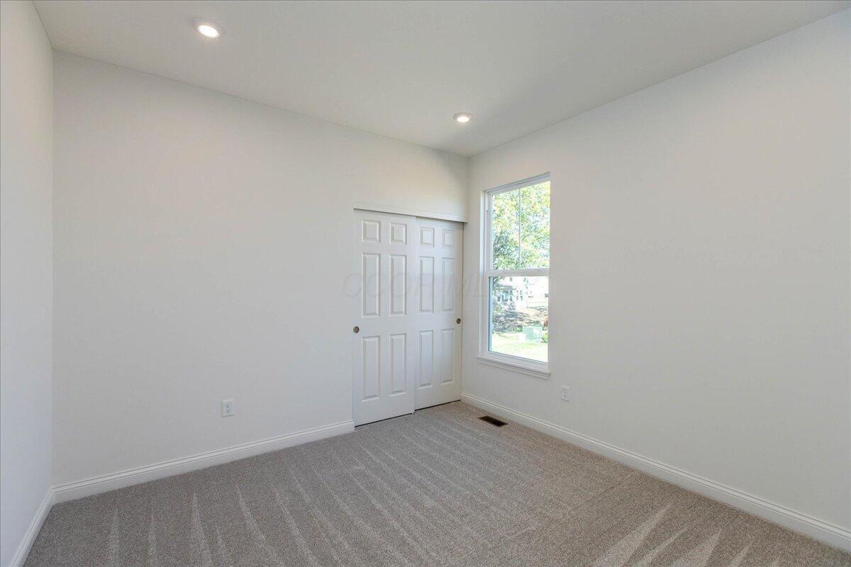 981 Bracknell Way Property Photo 29