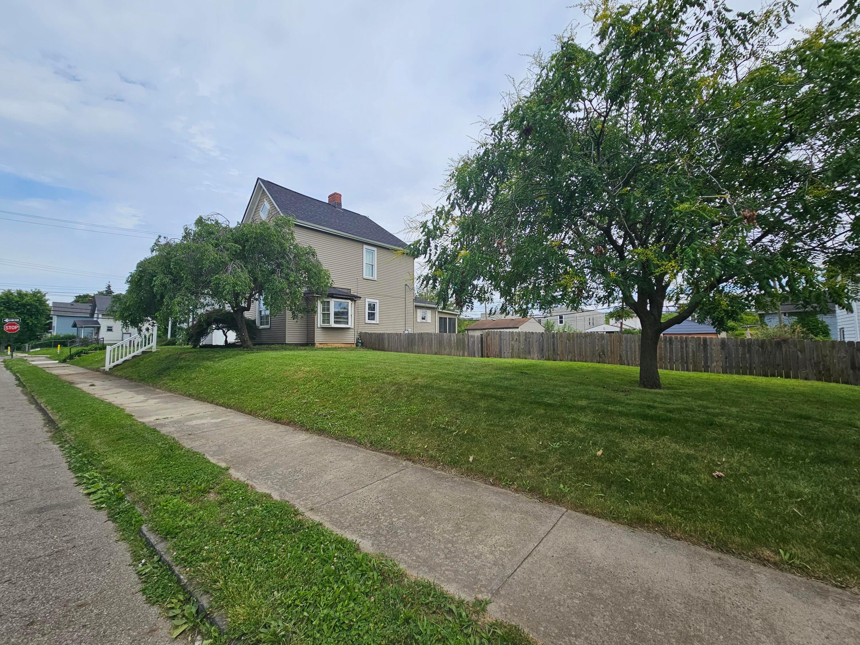 795 Campbell Avenue Property Photo 13