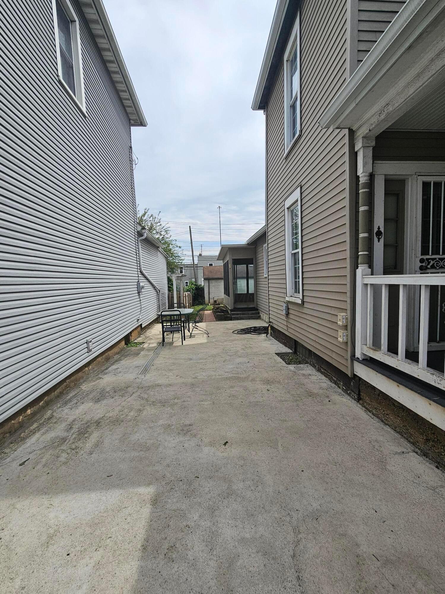 795 Campbell Avenue Property Photo 19