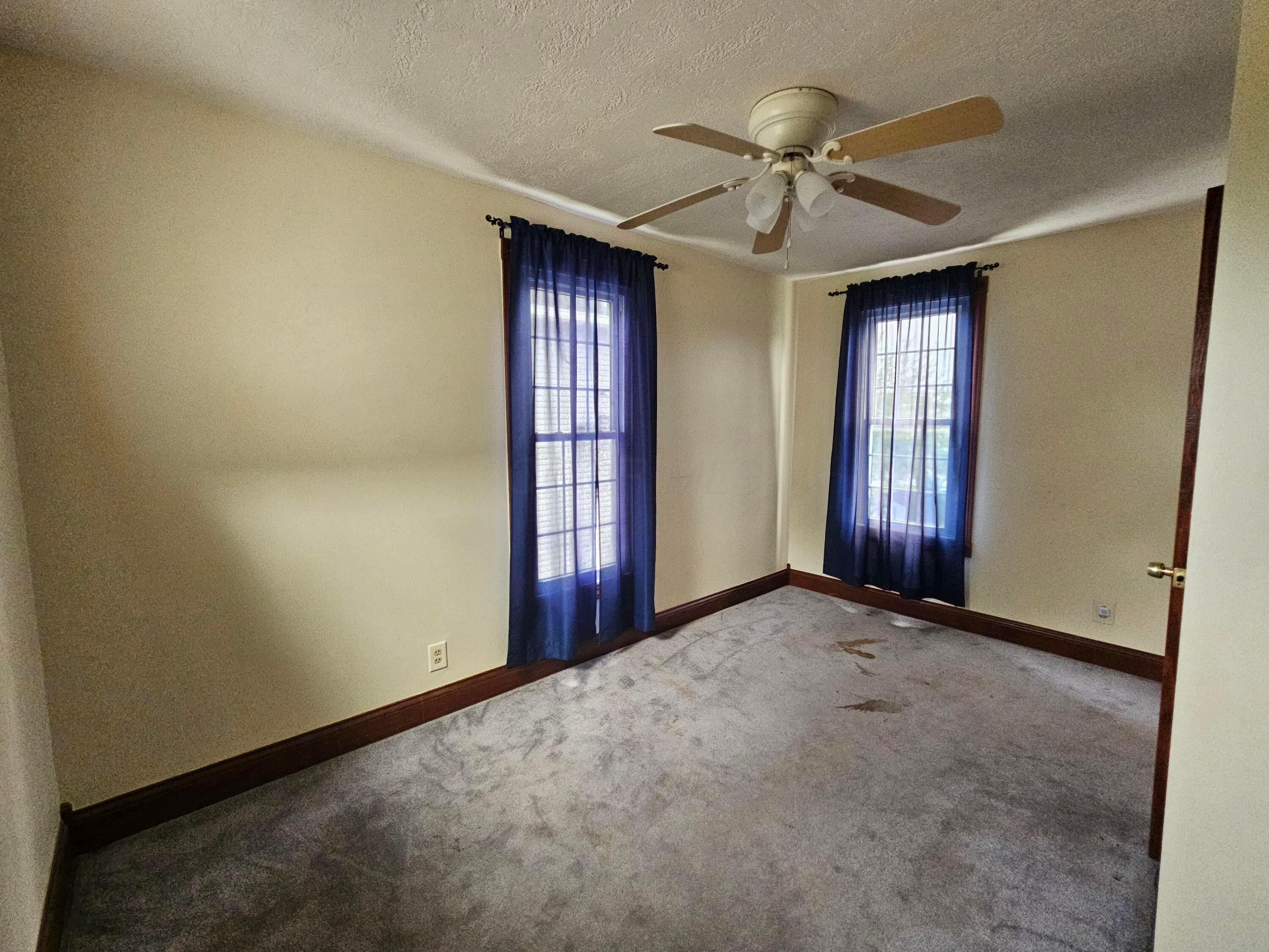 795 Campbell Avenue Property Photo 33