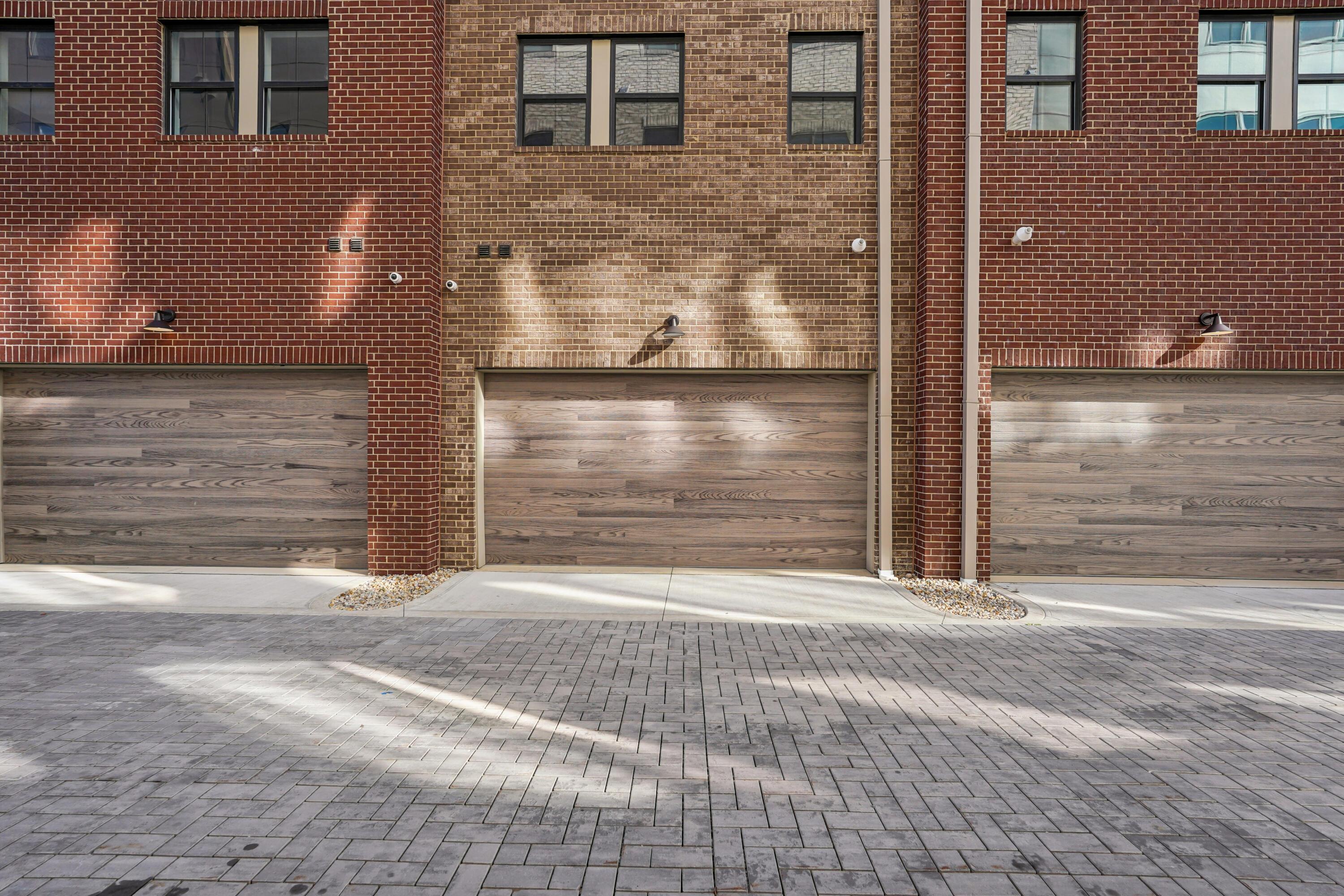 280 Dickenson Street Property Photo 6