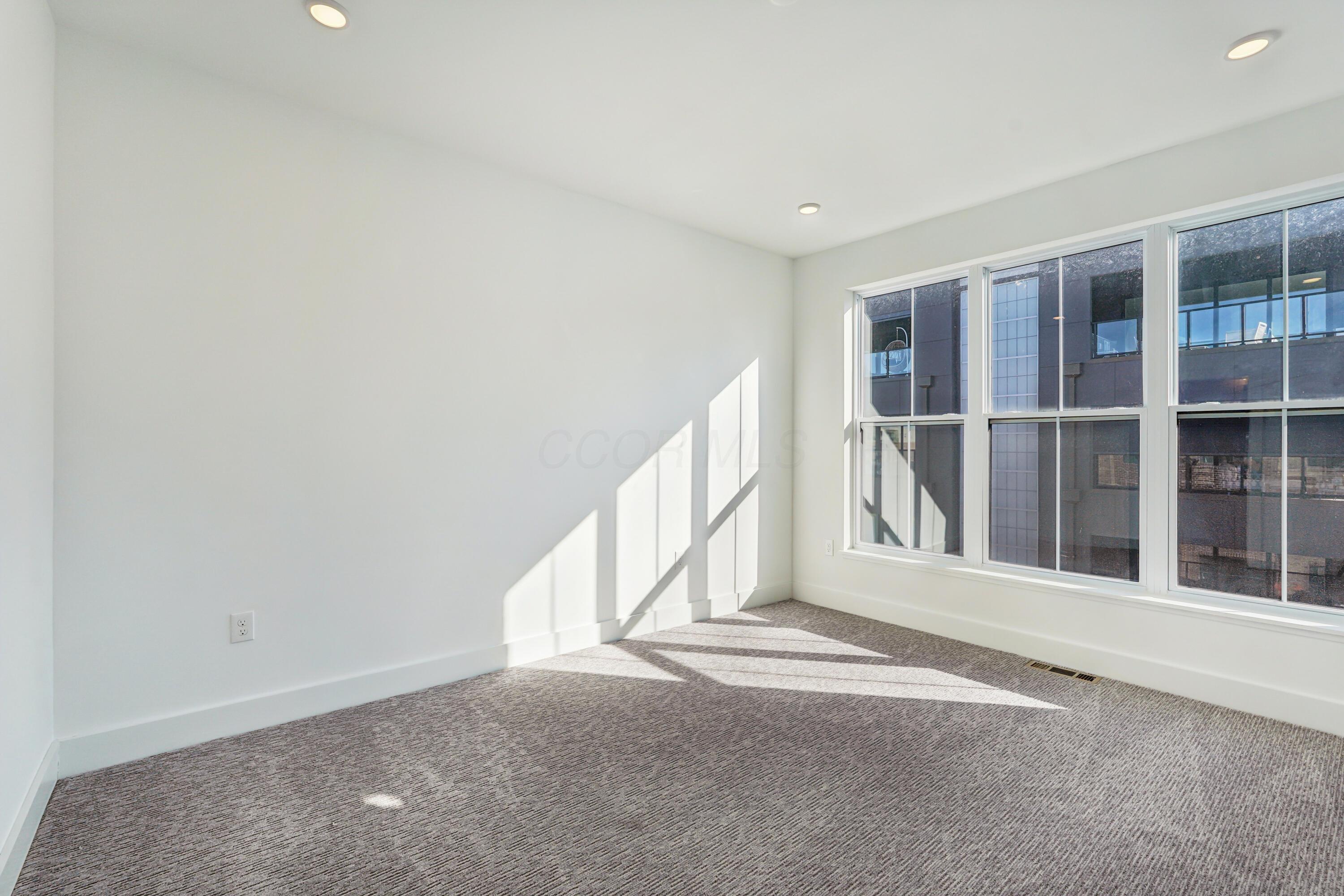280 Dickenson Street Property Photo 29