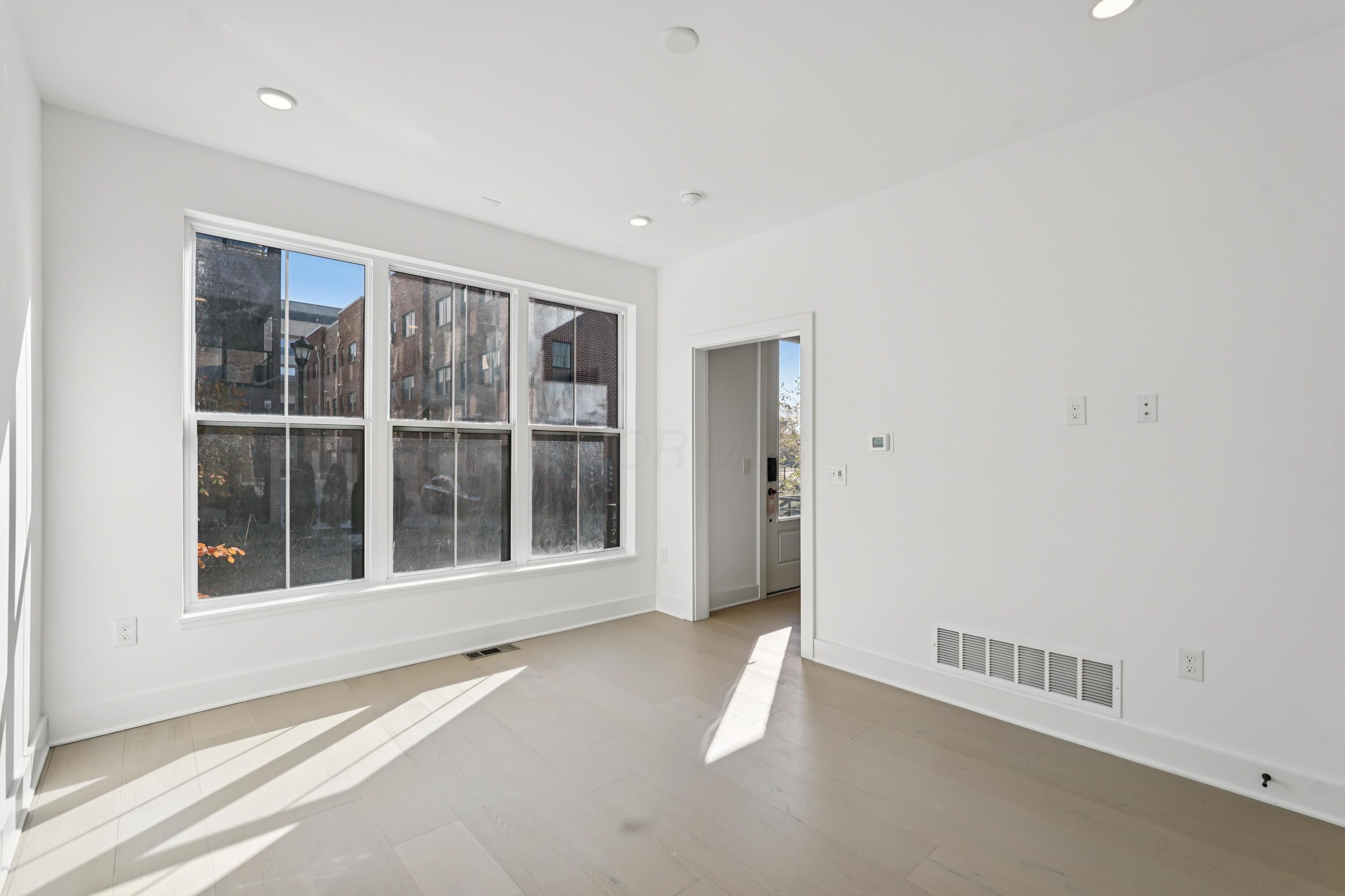 280 Dickenson Street Property Photo 38