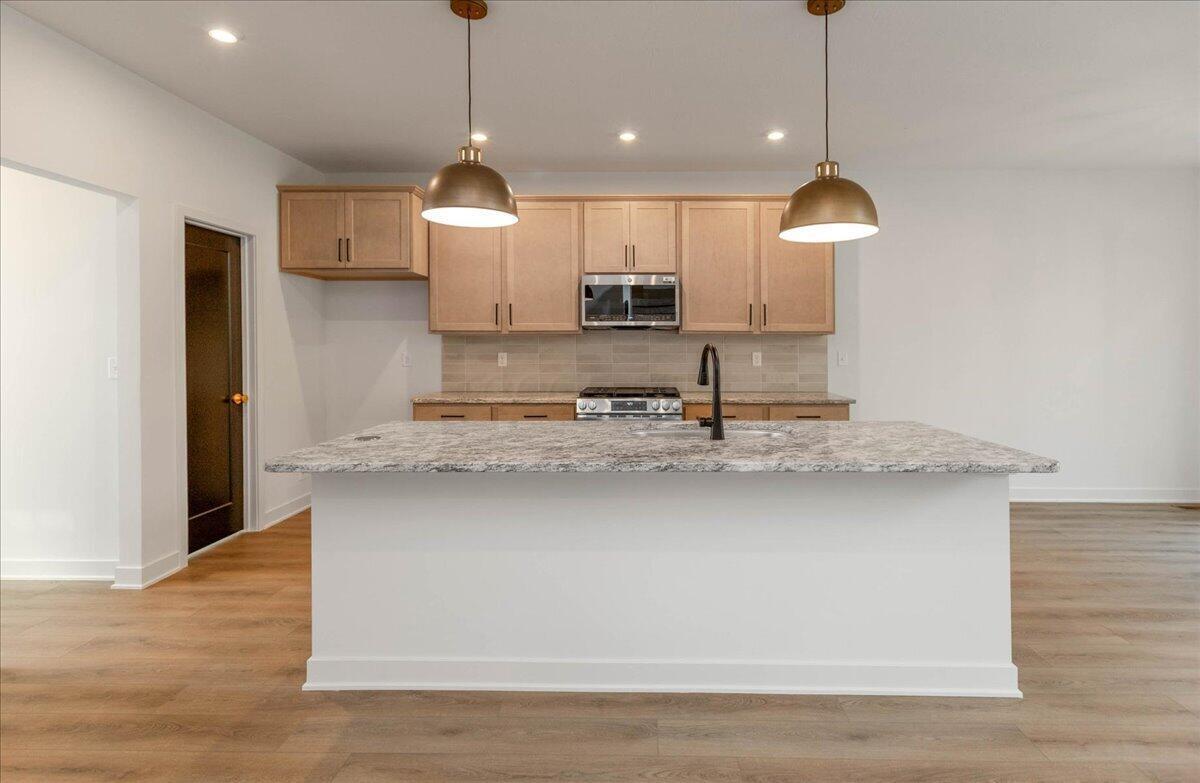 1209 Skipton Loop Property Photo 6