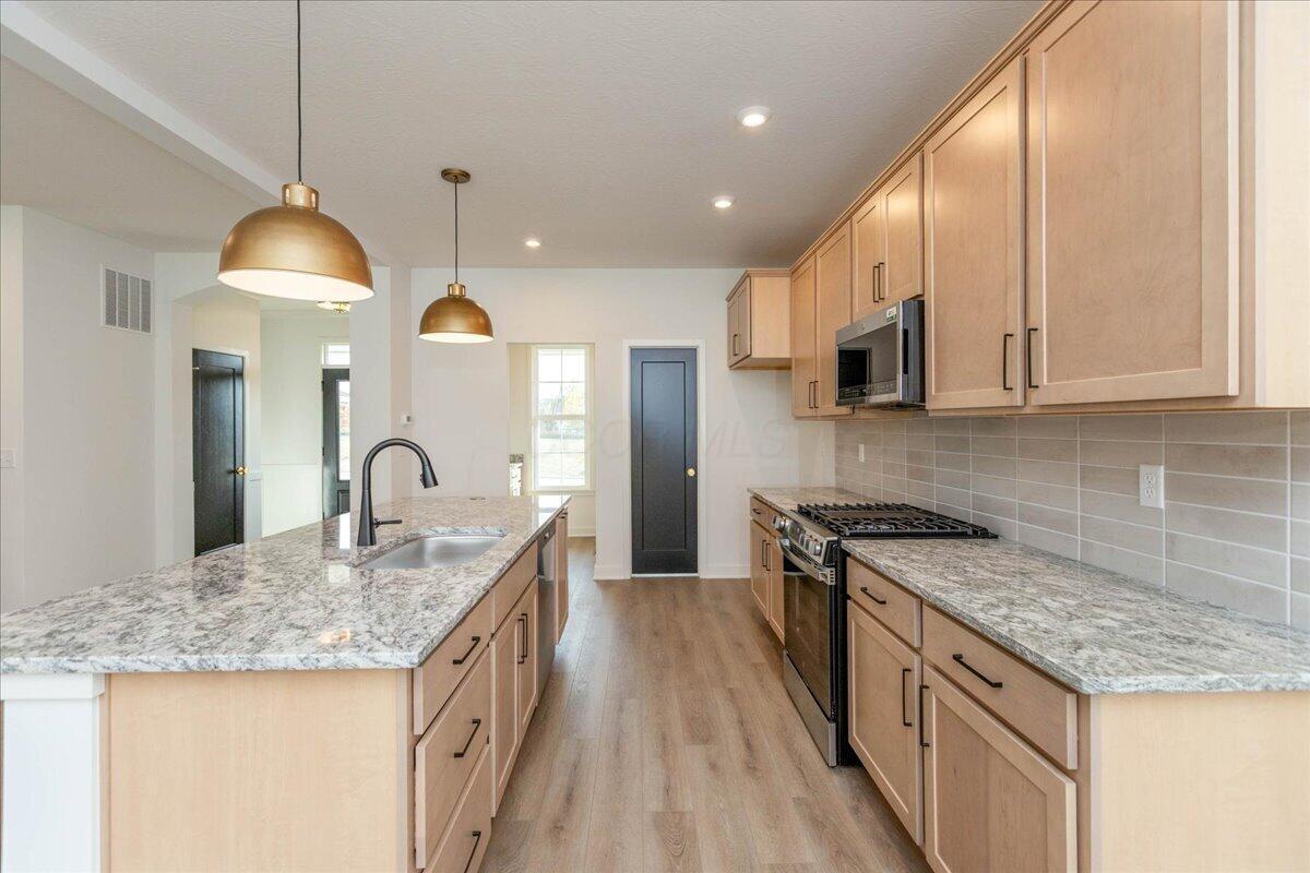 1209 Skipton Loop Property Photo 8