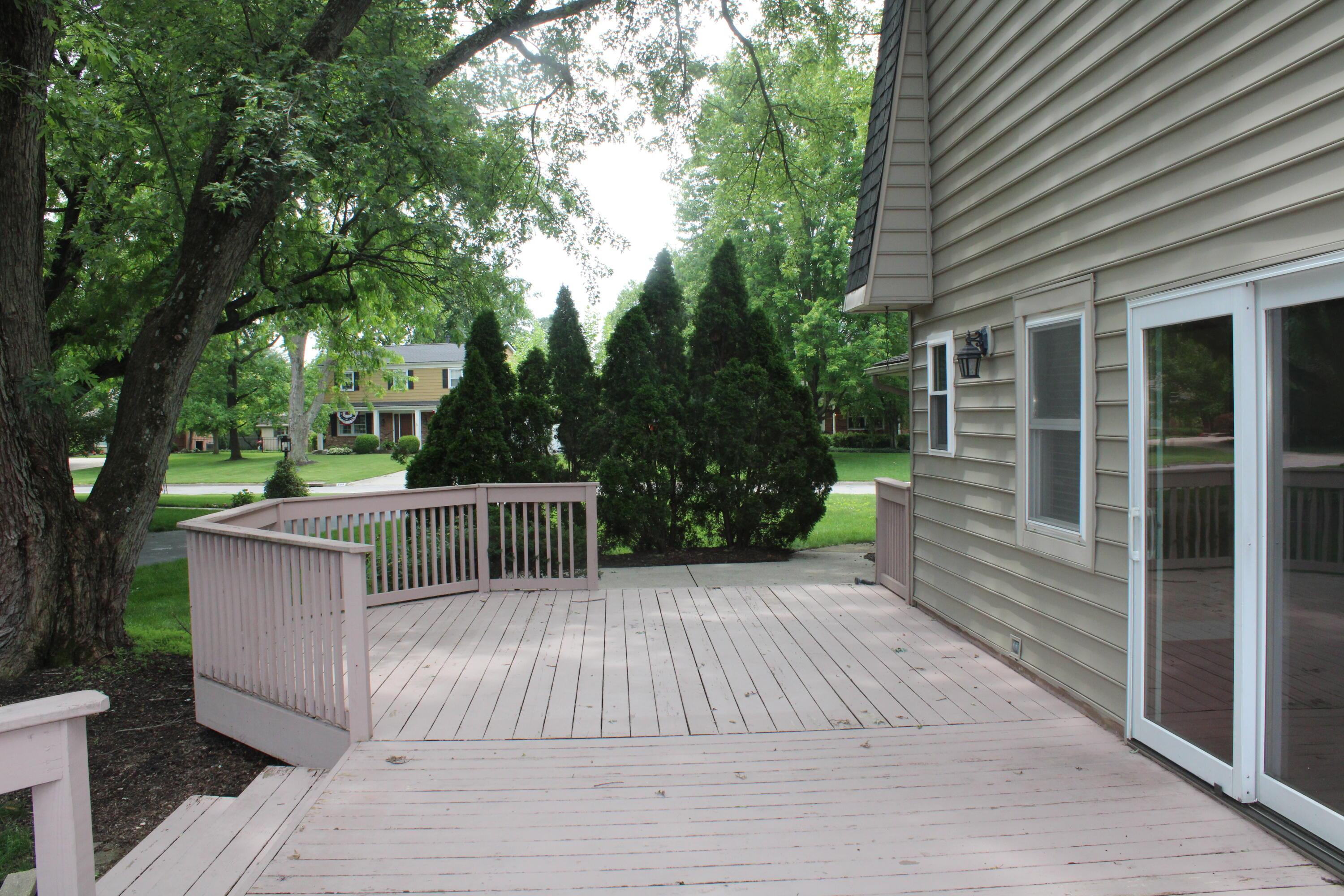 1013 Clubview Boulevard S Property Photo 4