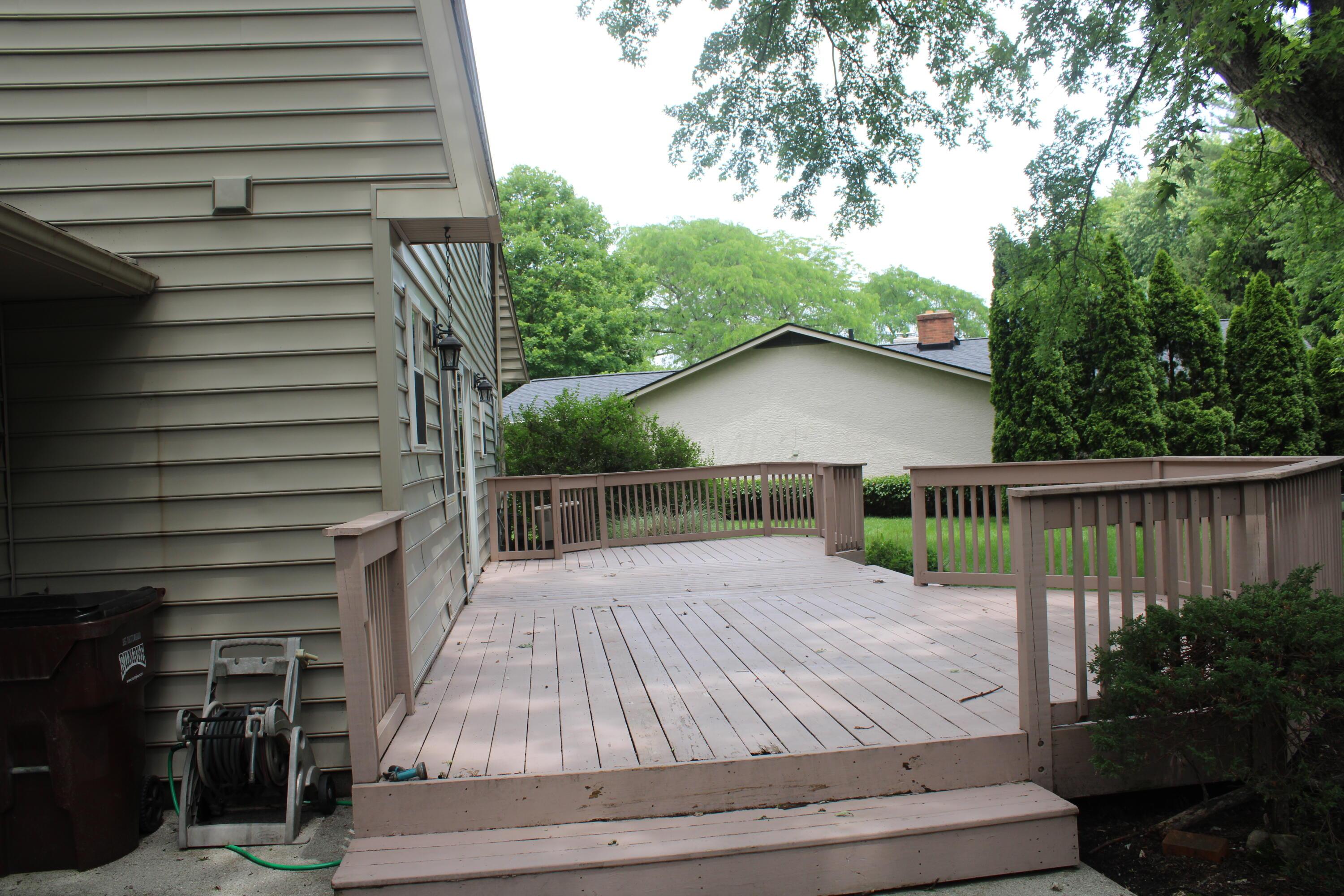 1013 Clubview Boulevard S Property Photo 6