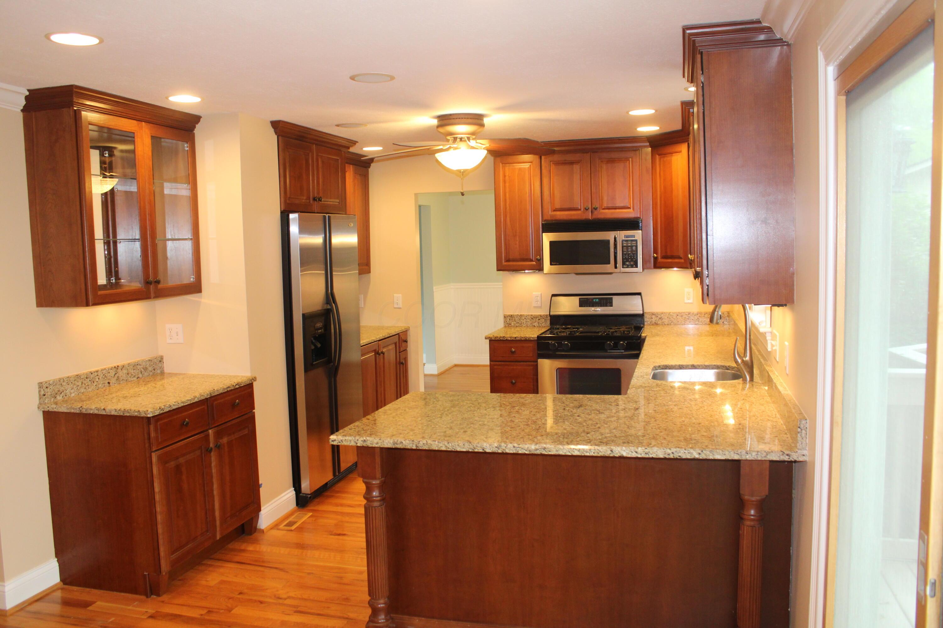 1013 Clubview Boulevard S Property Photo 8
