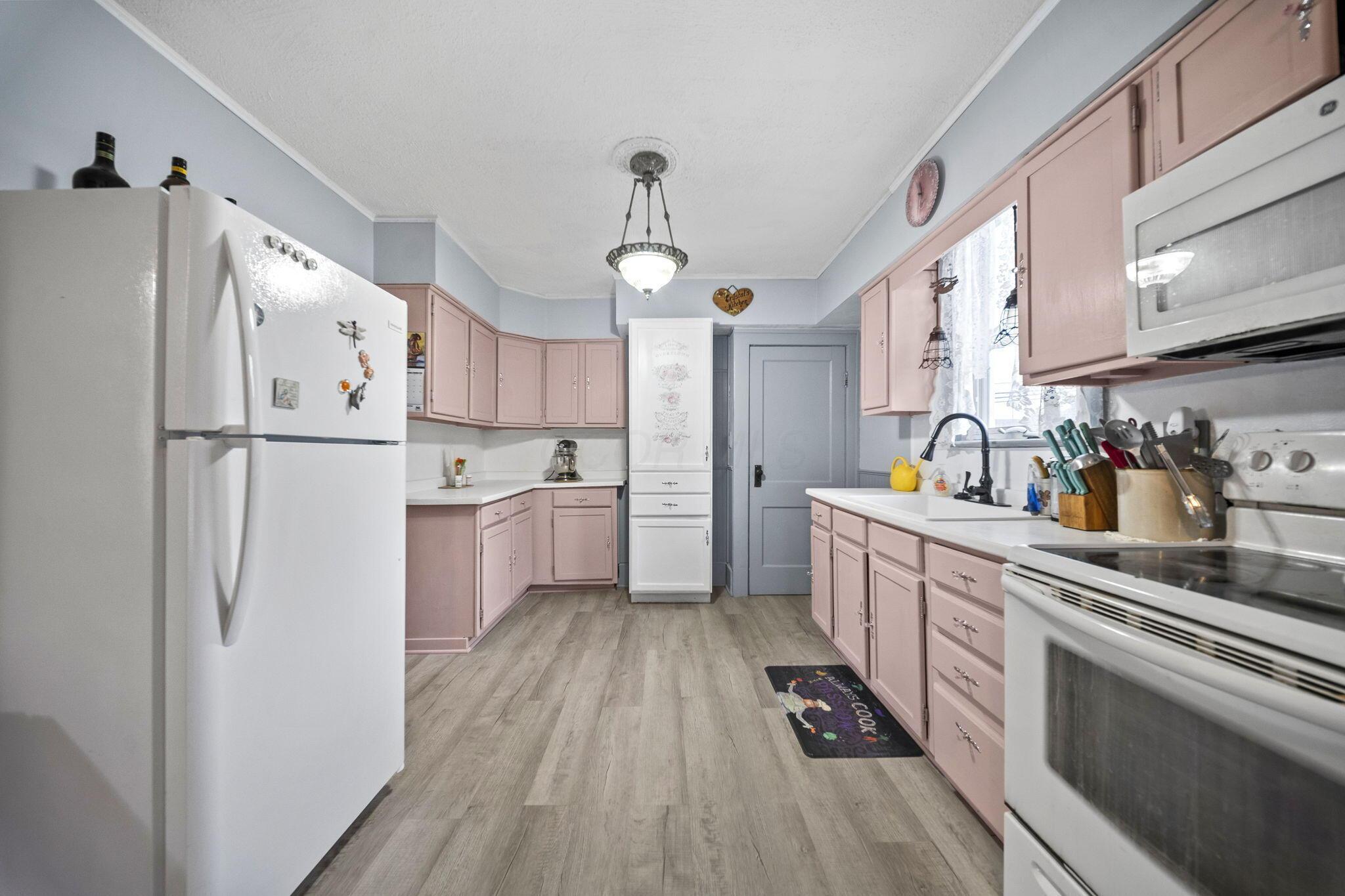 40 Walnut Street Property Photo 12