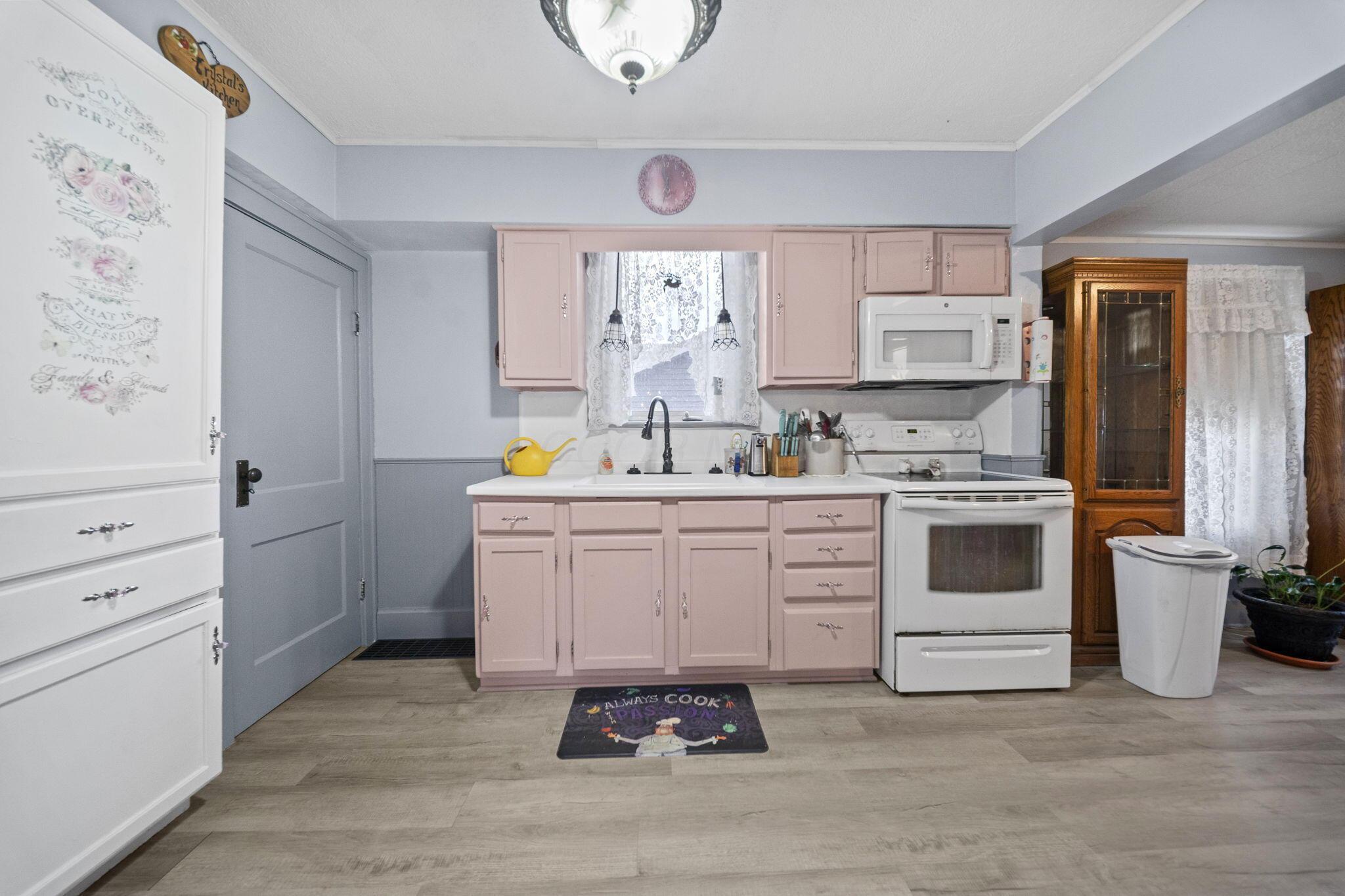 40 Walnut Street Property Photo 15