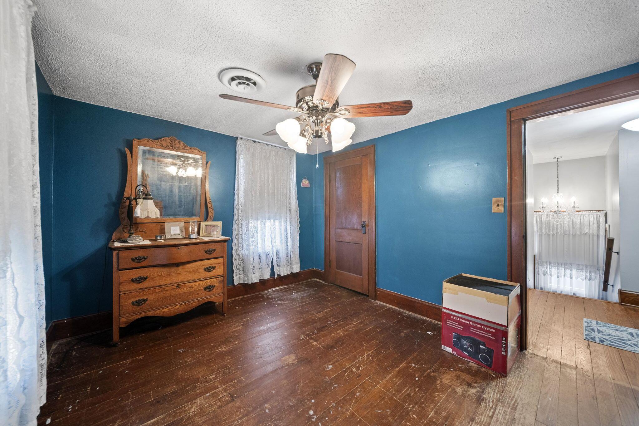 40 Walnut Street Property Photo 31