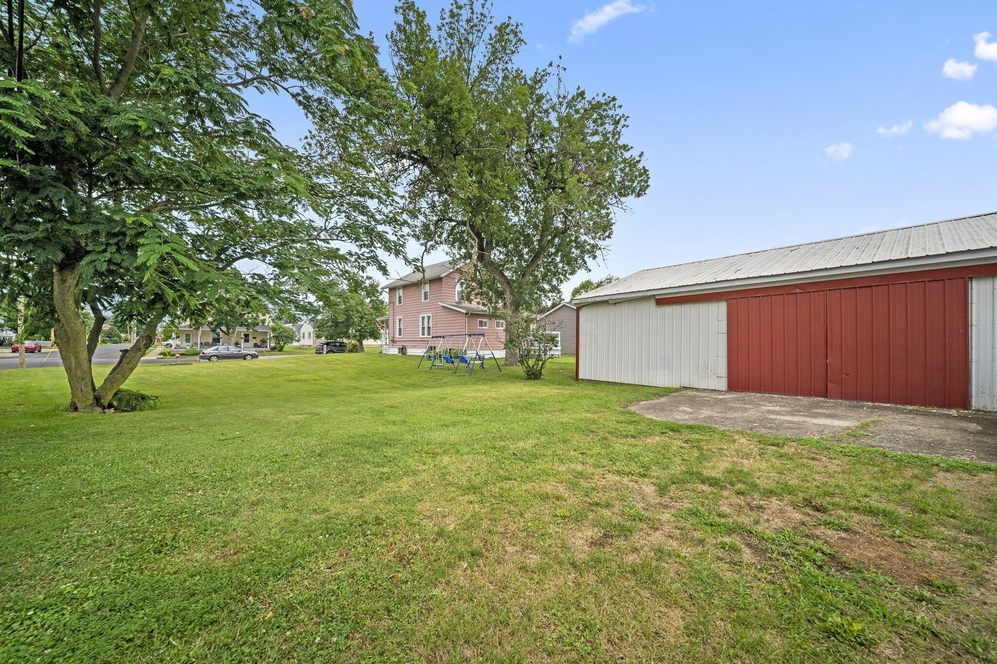 40 Walnut Street Property Photo 39