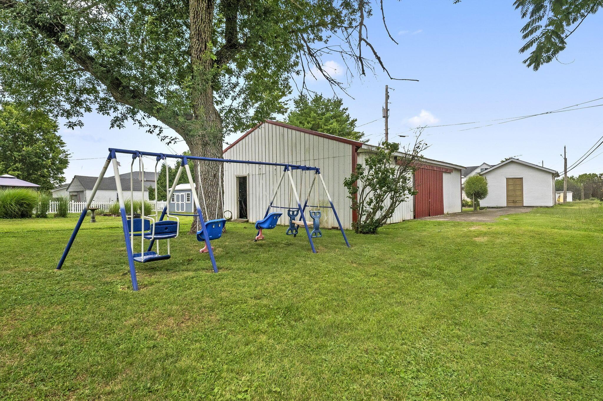 40 Walnut Street Property Photo 42