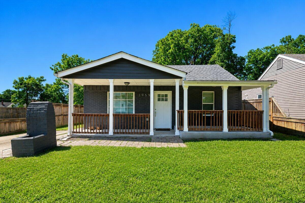 1959 Margaret Avenue Property Photo 1