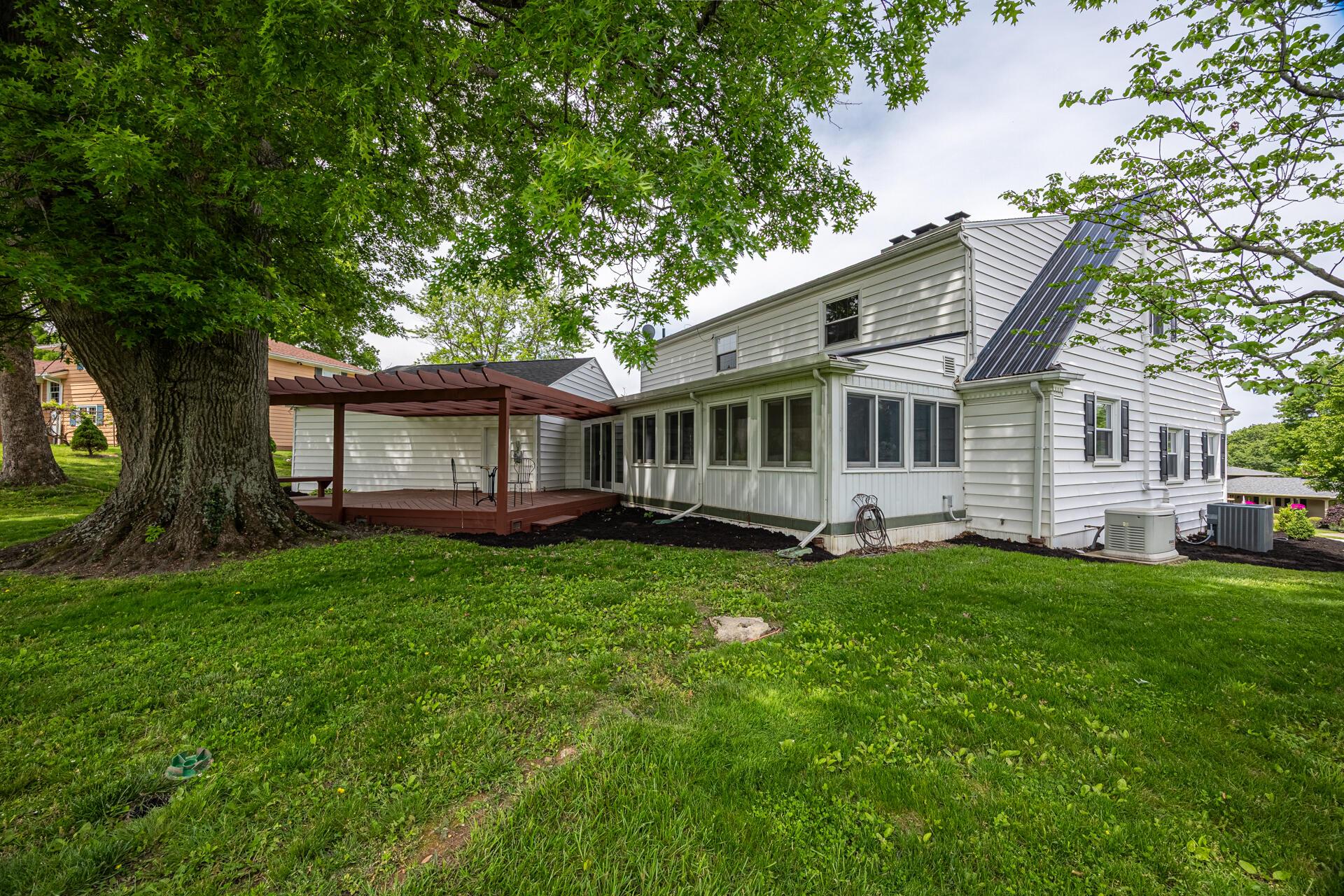 1691 Knob Hill Drive Property Photo 11