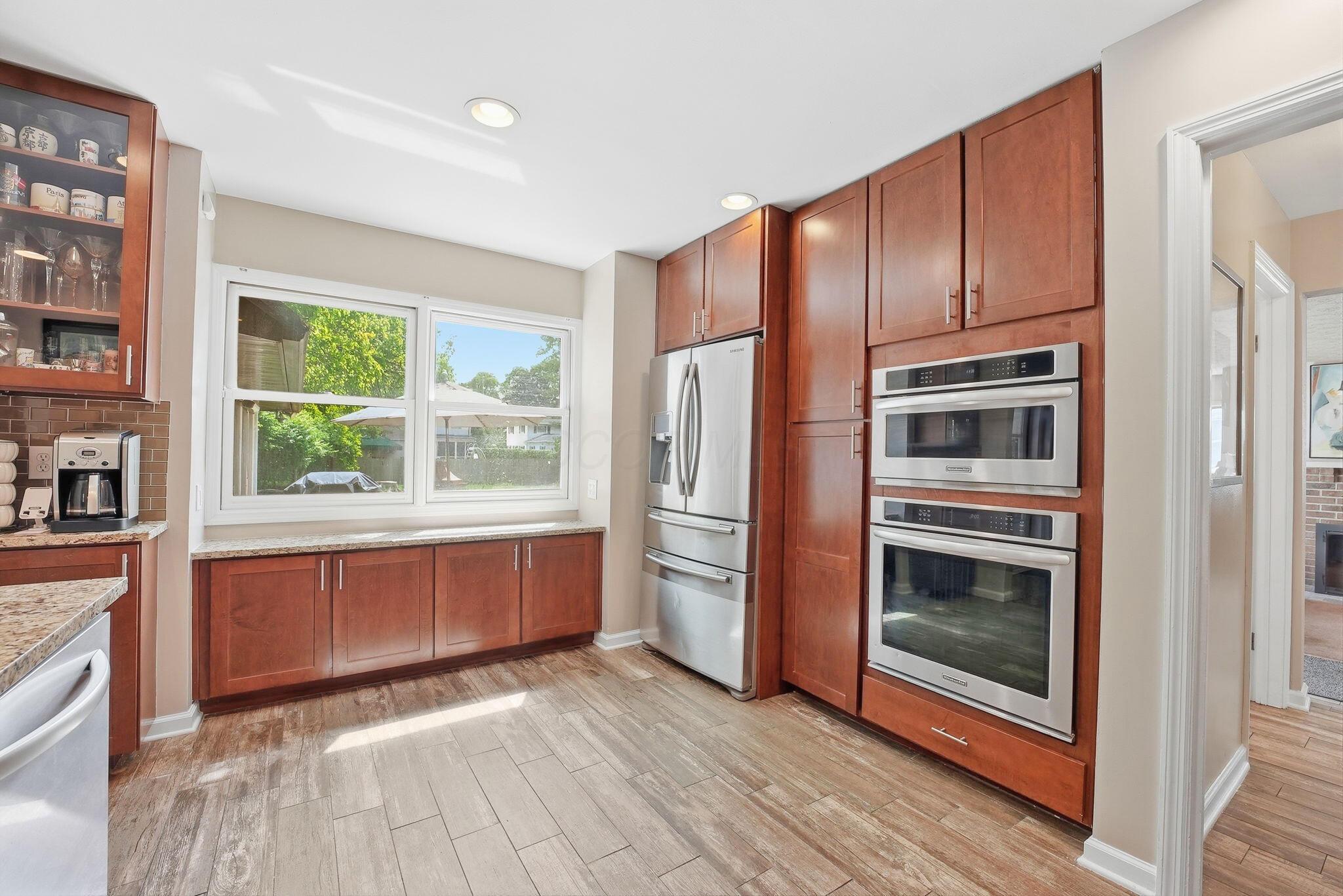66 S Roosevelt Avenue Property Photo 6