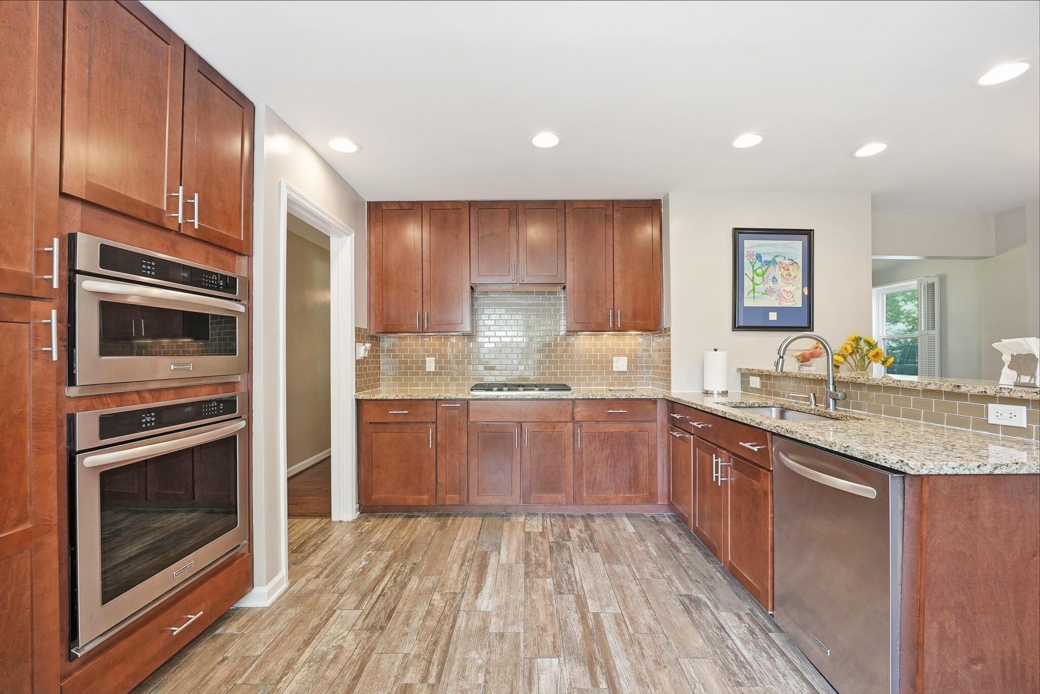 66 S Roosevelt Avenue Property Photo 9
