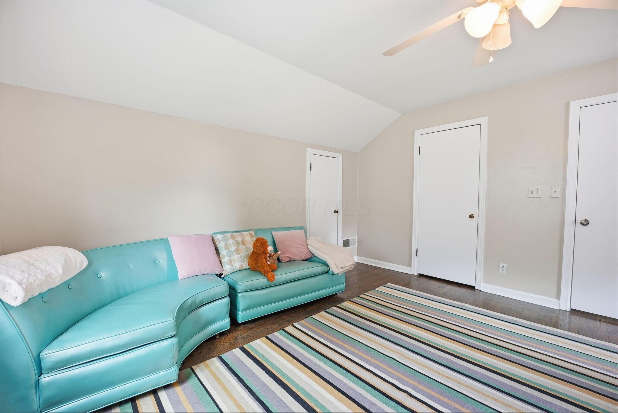 66 S Roosevelt Avenue Property Photo 28