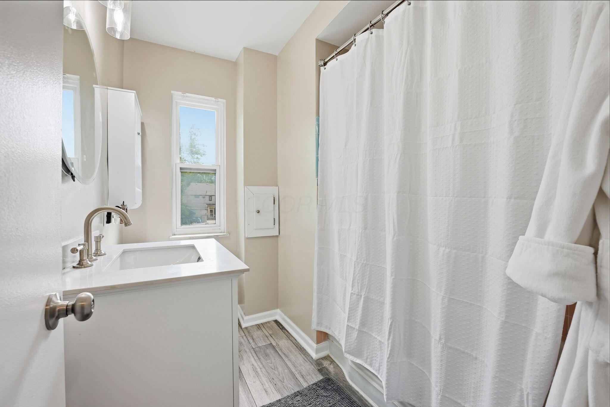 66 S Roosevelt Avenue Property Photo 29