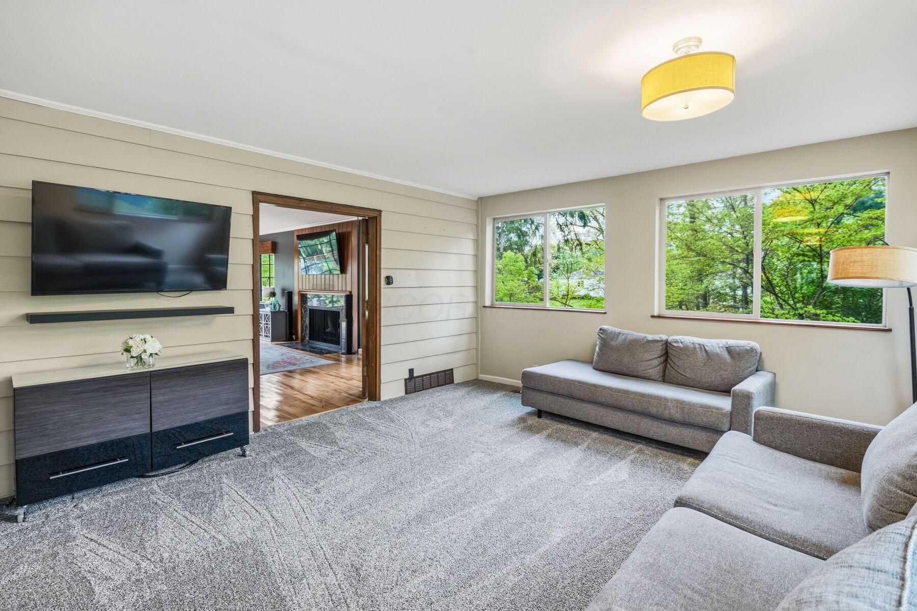 210 Euclid Avenue Property Photo 6