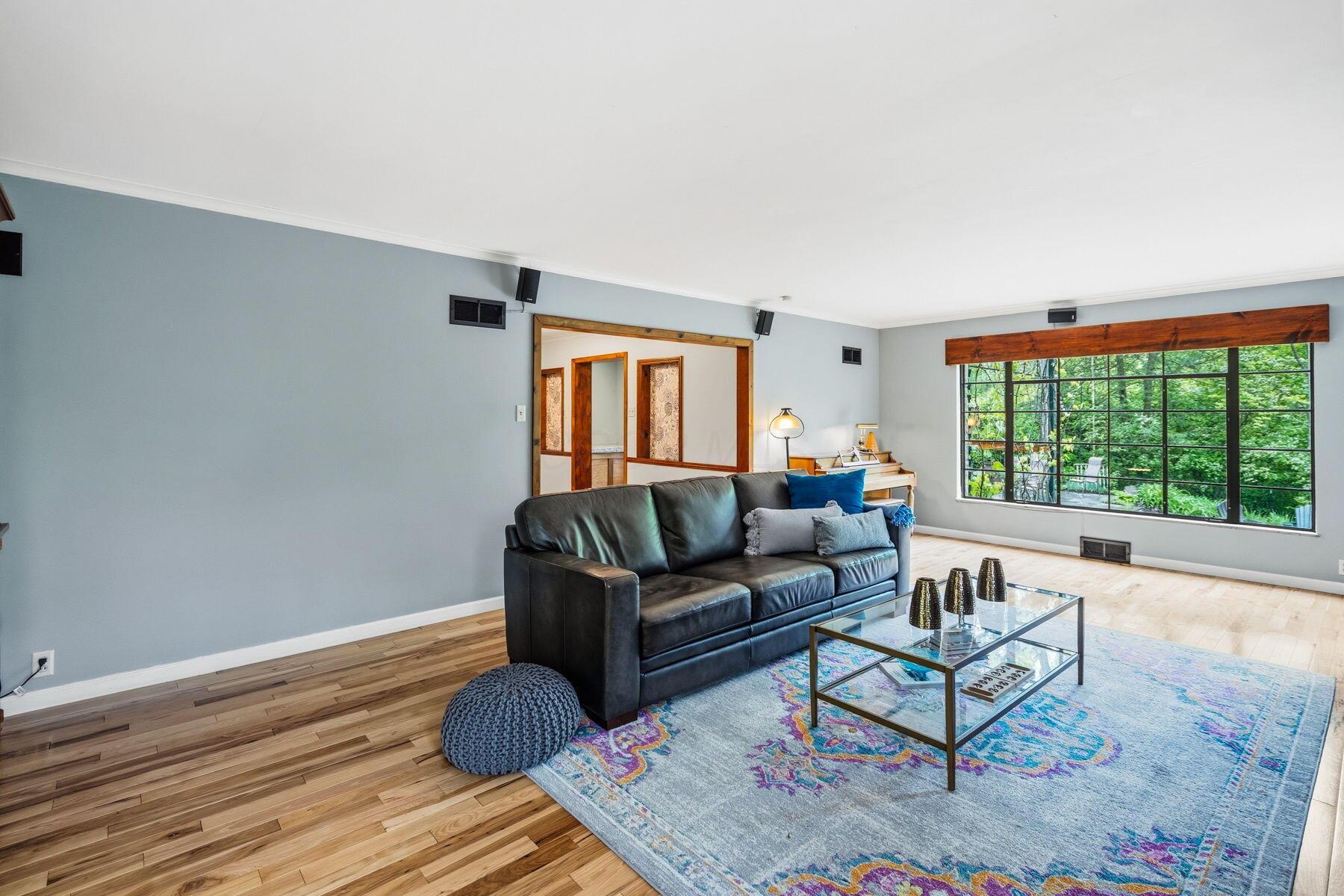 210 Euclid Avenue Property Photo 13