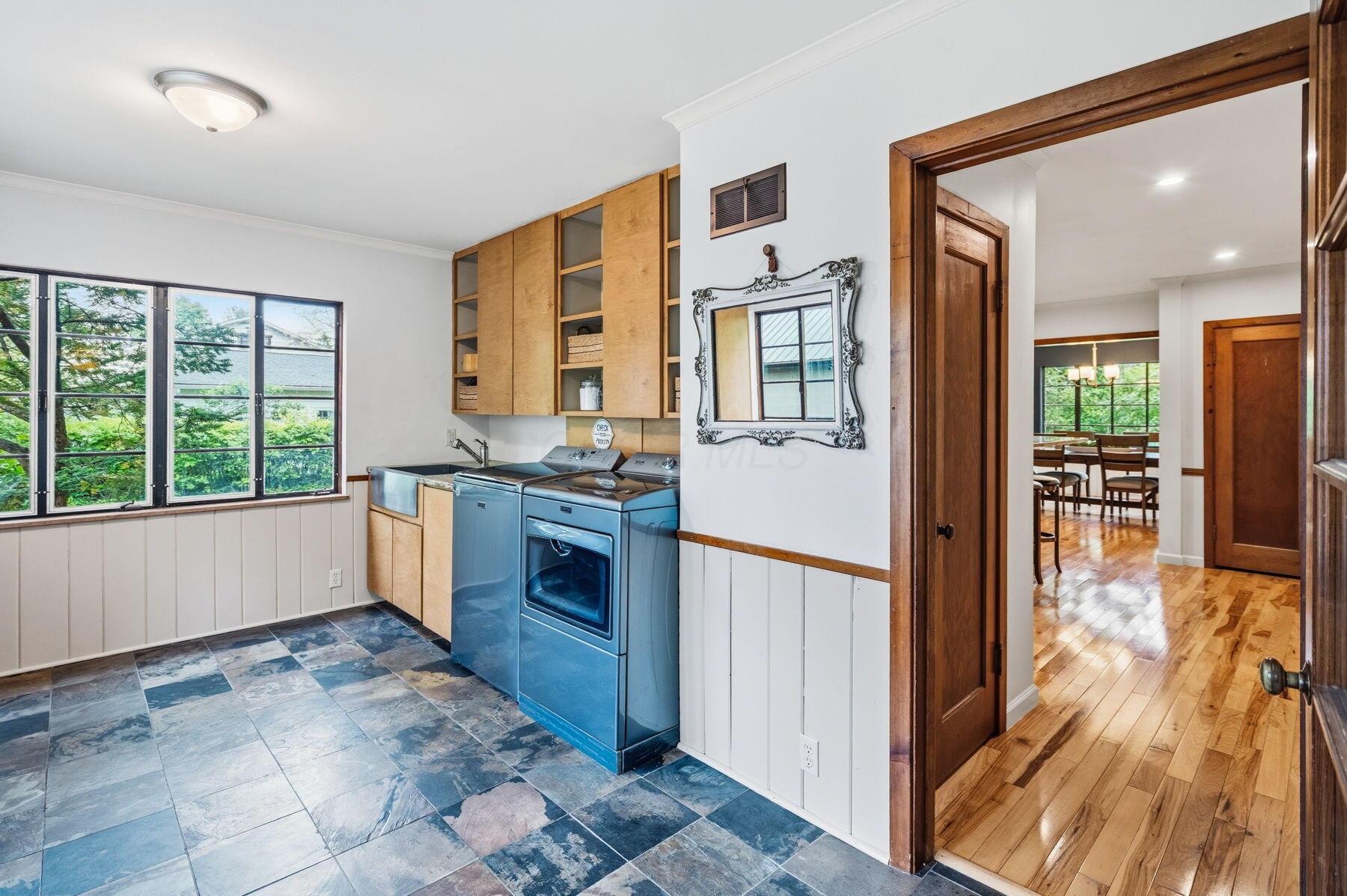 210 Euclid Avenue Property Photo 16