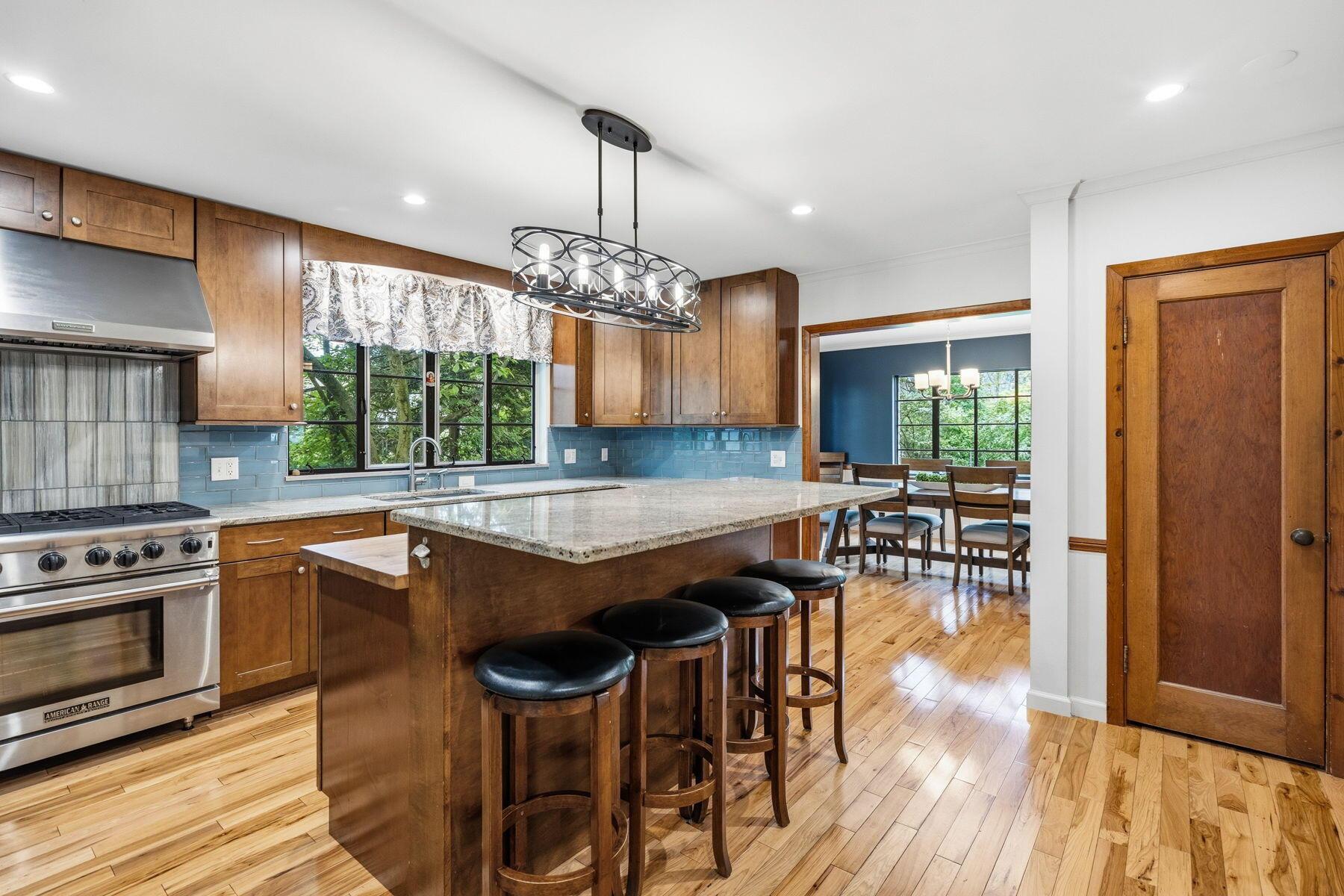 210 Euclid Avenue Property Photo 18