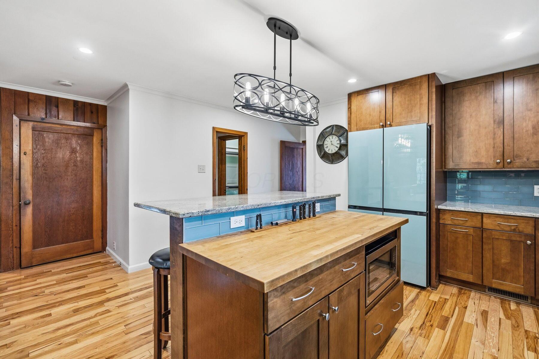 210 Euclid Avenue Property Photo 20