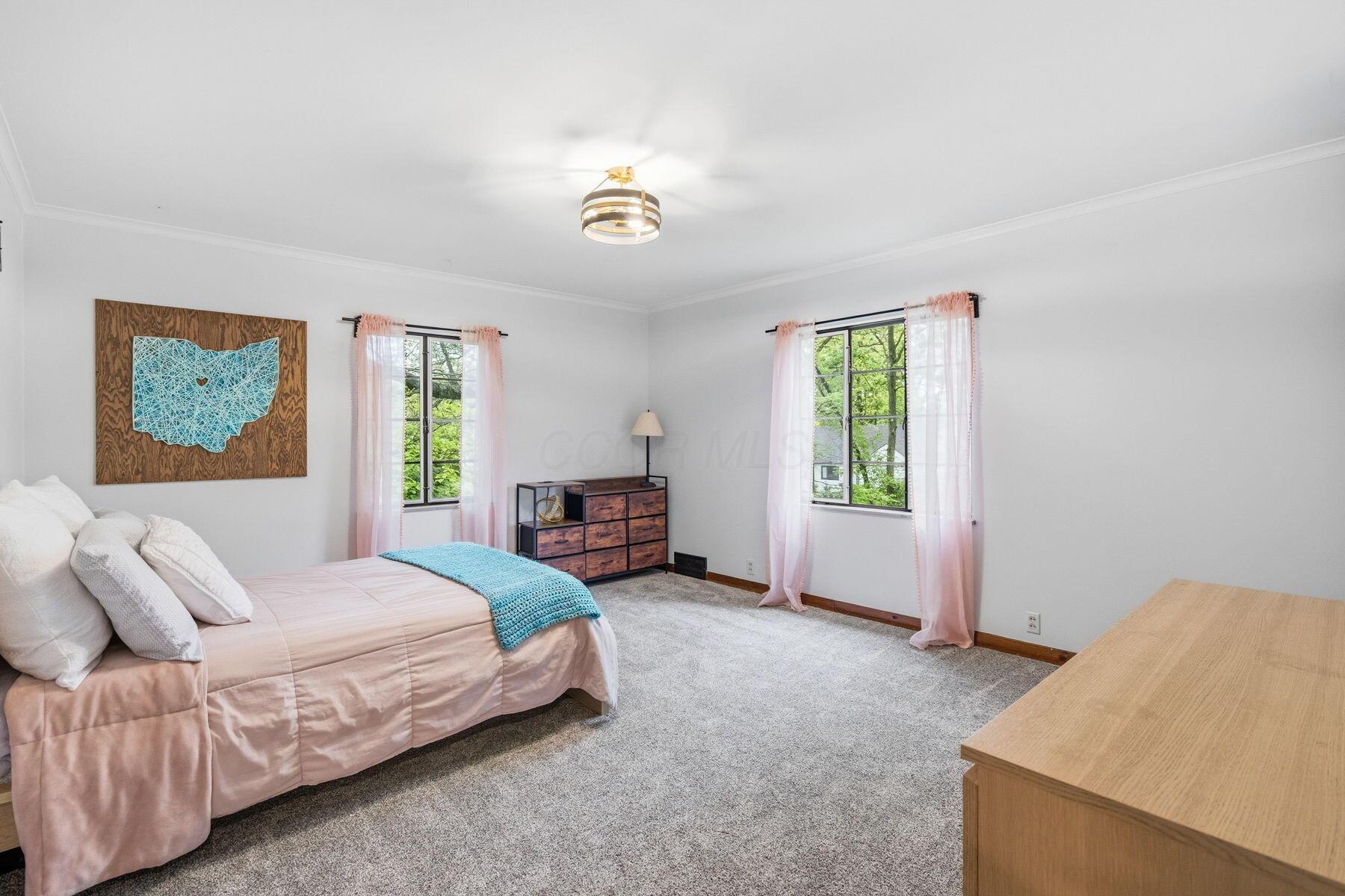 210 Euclid Avenue Property Photo 31