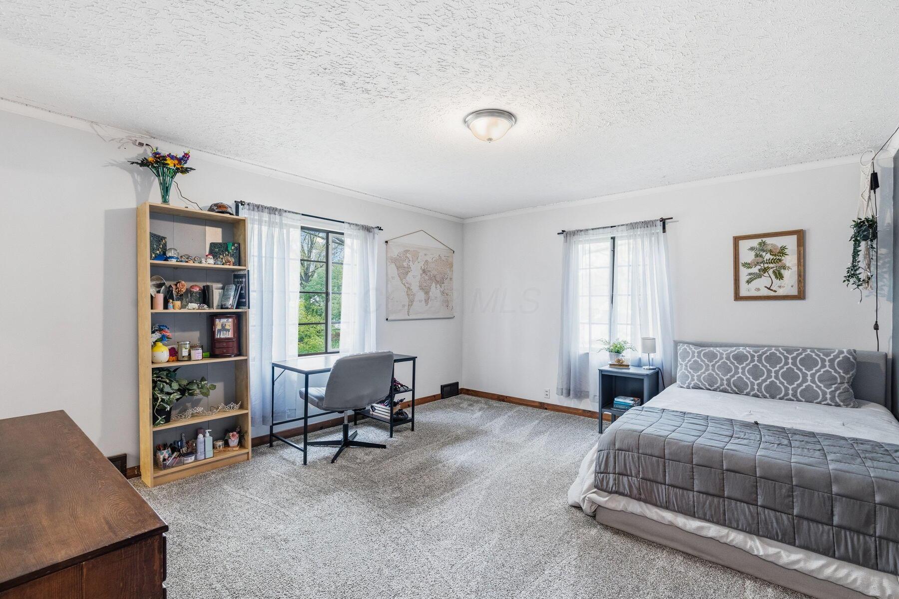 210 Euclid Avenue Property Photo 32