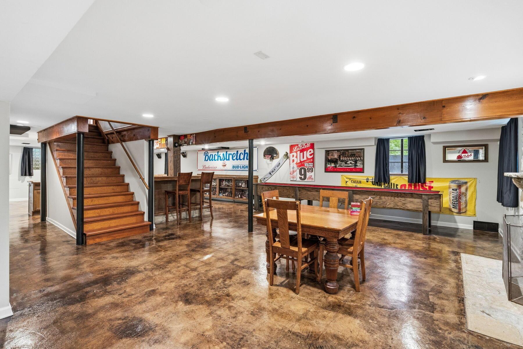 210 Euclid Avenue Property Photo 42