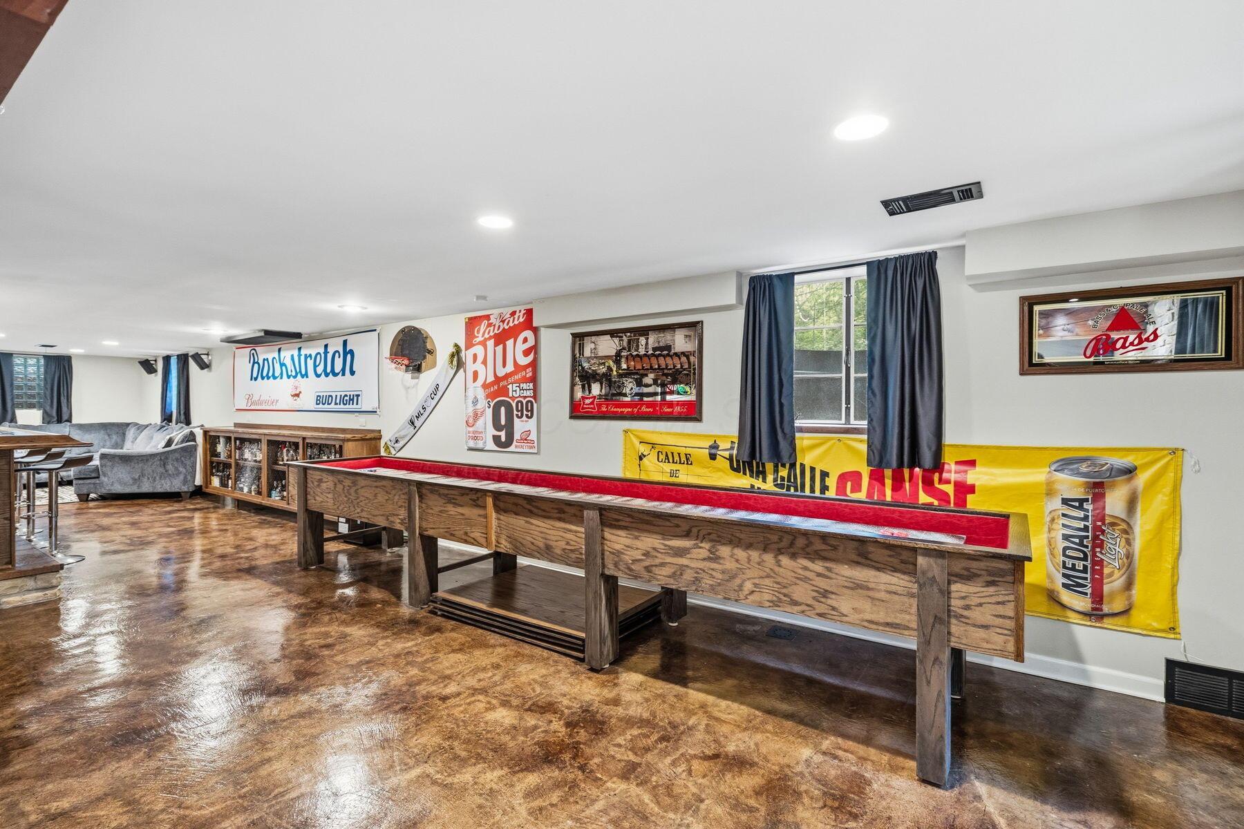 210 Euclid Avenue Property Photo 44