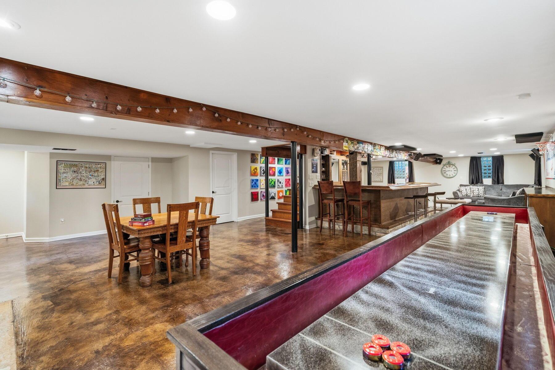 210 Euclid Avenue Property Photo 45