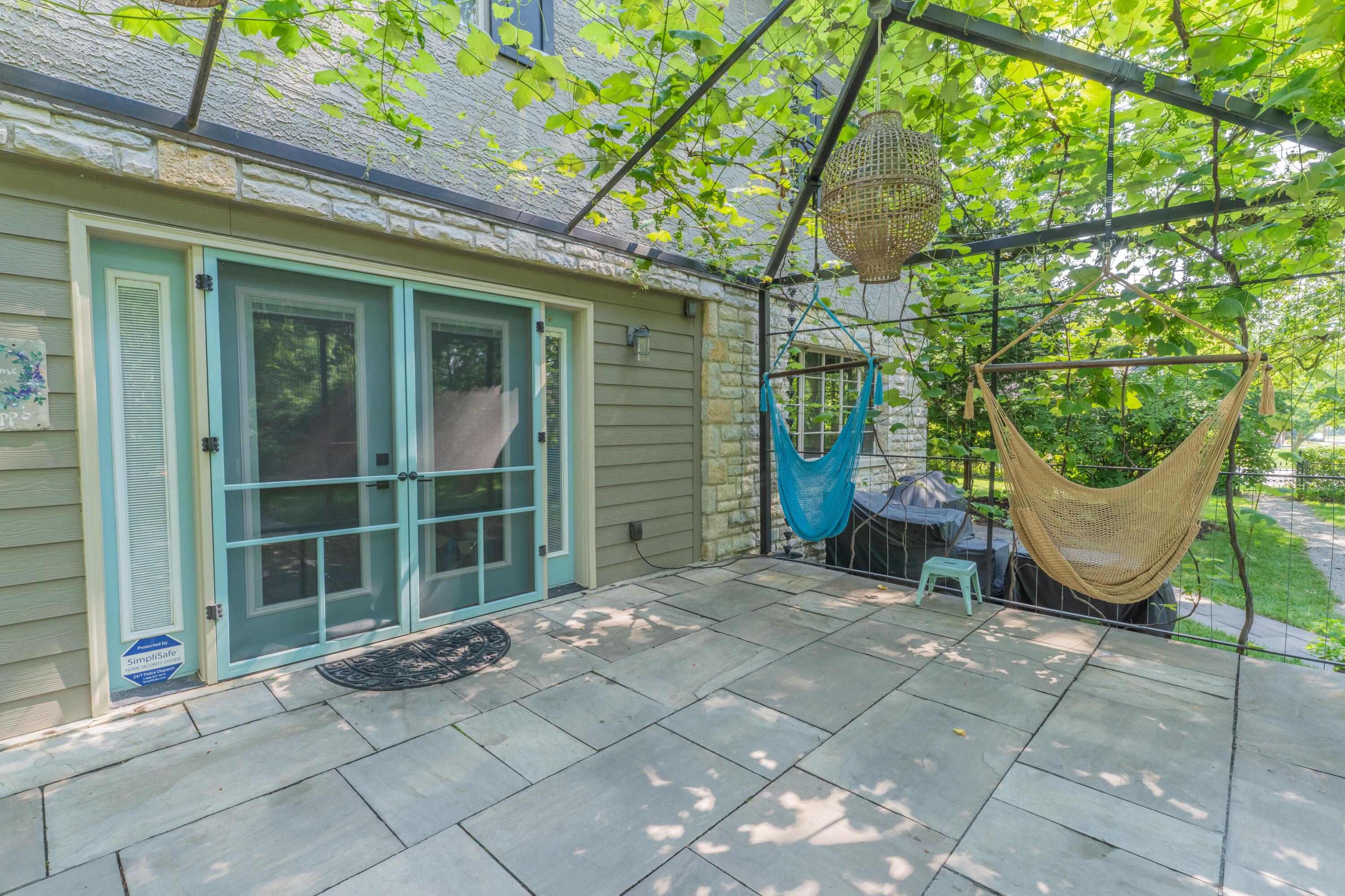210 Euclid Avenue Property Photo 55