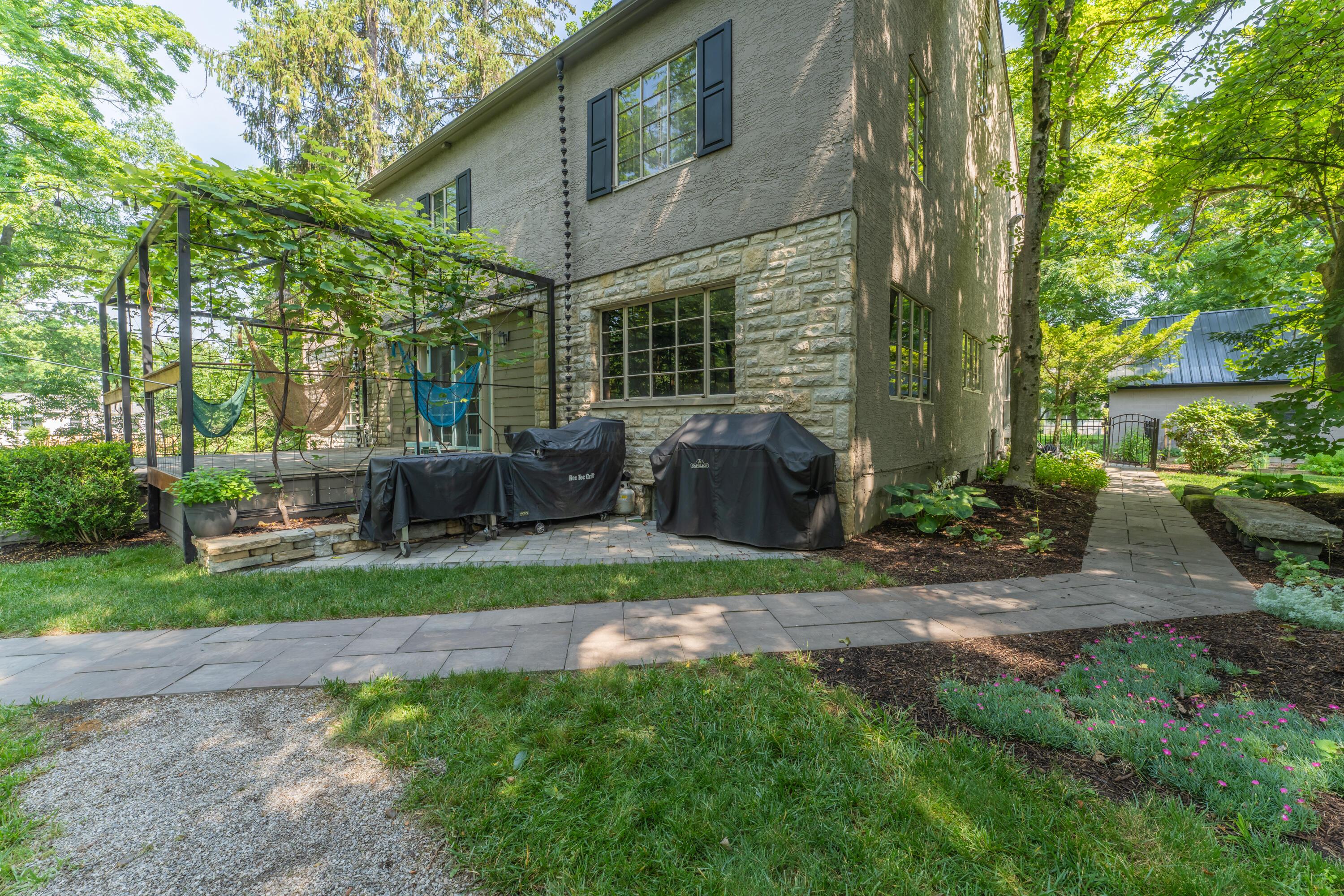 210 Euclid Avenue Property Photo 61