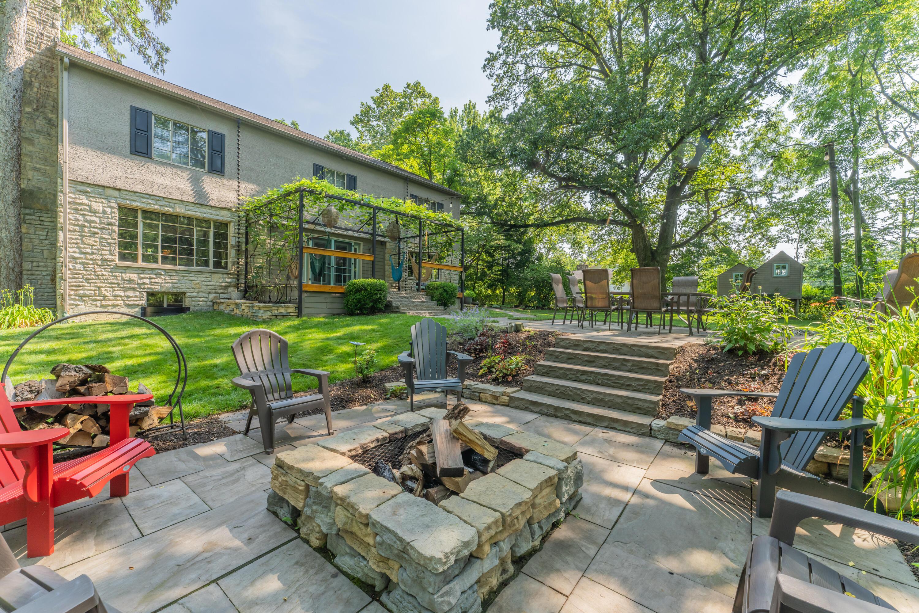 210 Euclid Avenue Property Photo 68