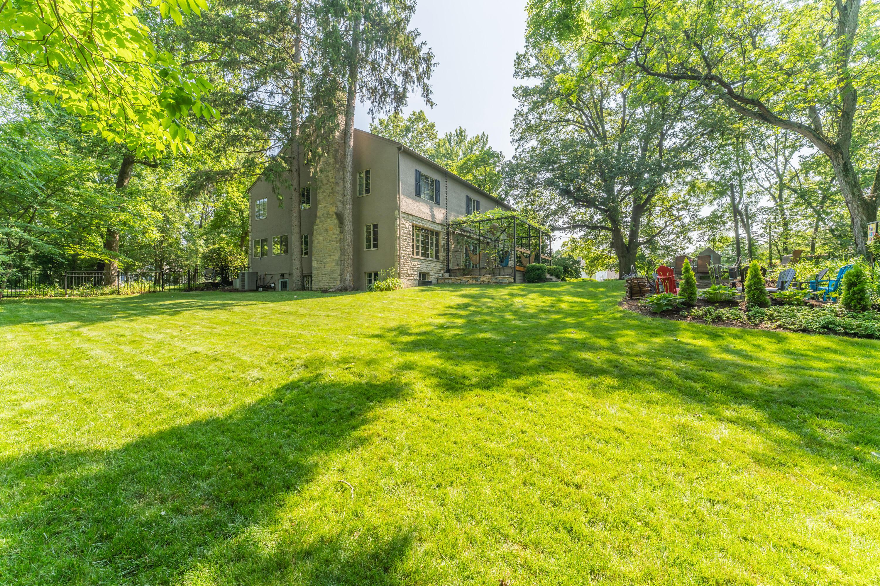 210 Euclid Avenue Property Photo 81